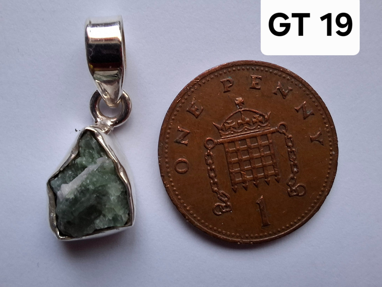 Green Tourmaline Pendant, 925 Silver, Crystal (Ref: GT19)