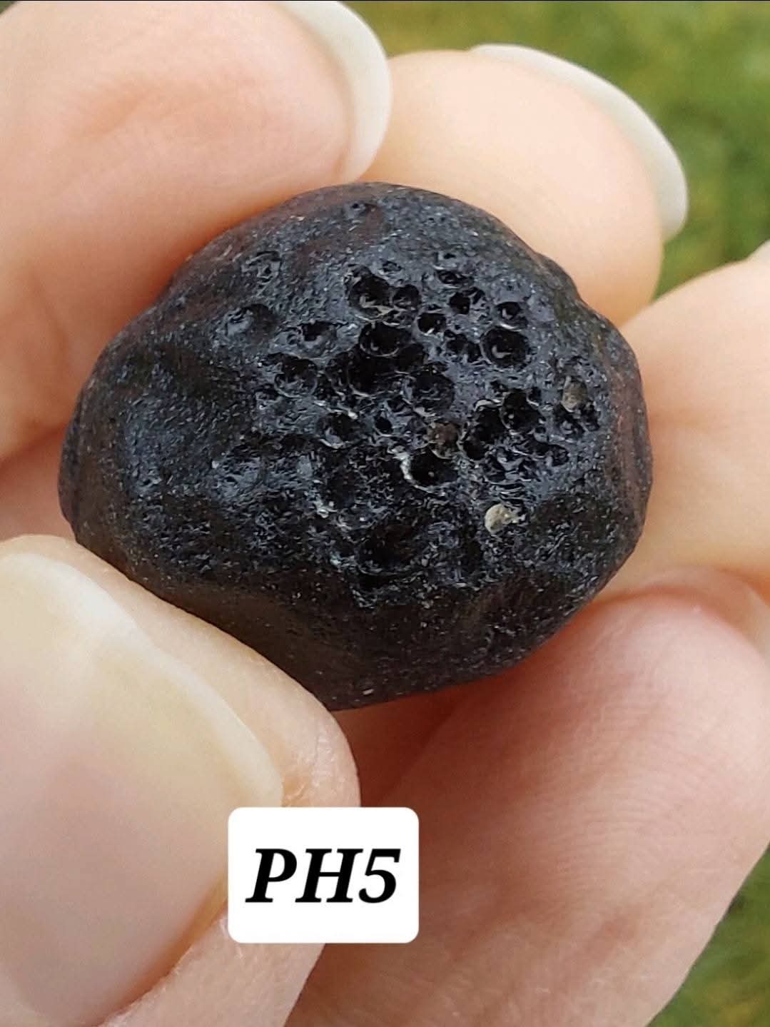 Philippinite (Rizalite), 11.31g, Tektite