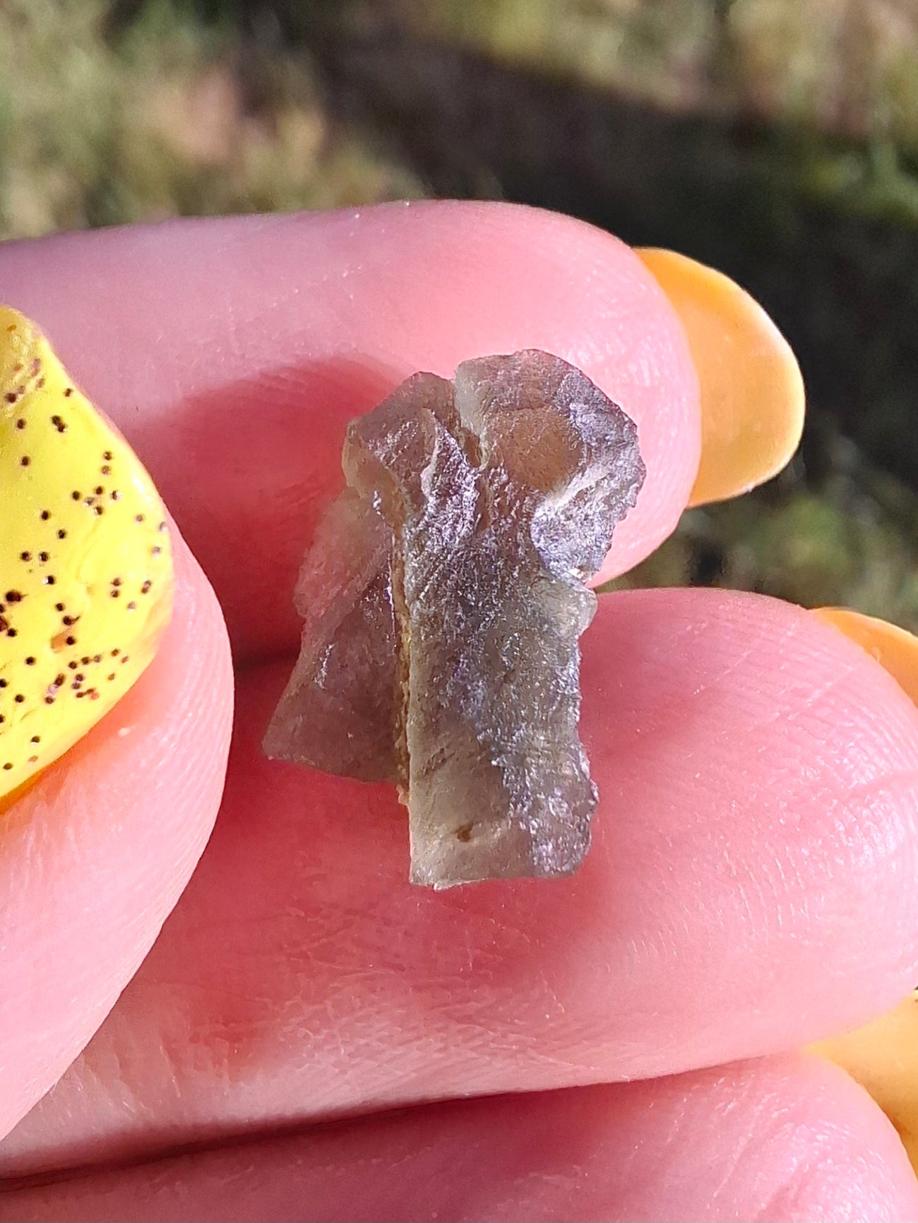 Moldavite Piece, 0.75g, Tektite (Ref: 1483)