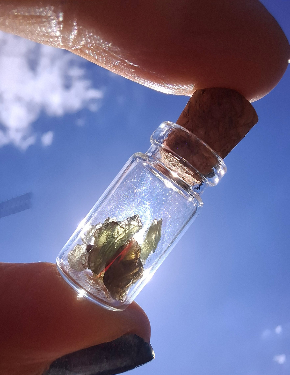 Moldavite Chips (0.50g) in 1ml Bottle, Tektite (Ref: B22)