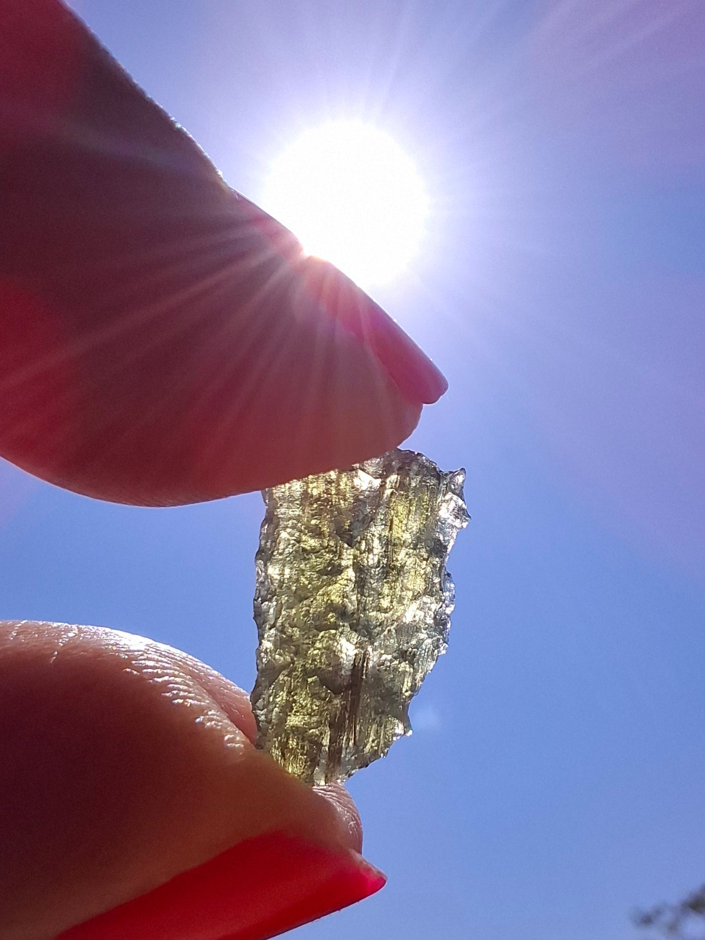Moldavite Piece, 0.65g, Tektite (Ref: 1410)