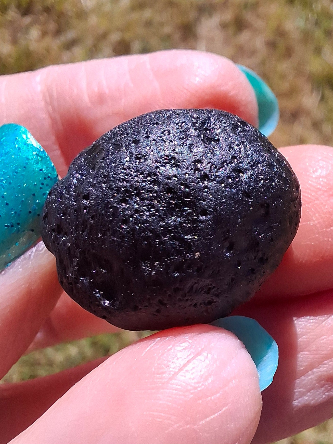 Philippinite (Rizalite), 9.75g, Tektite