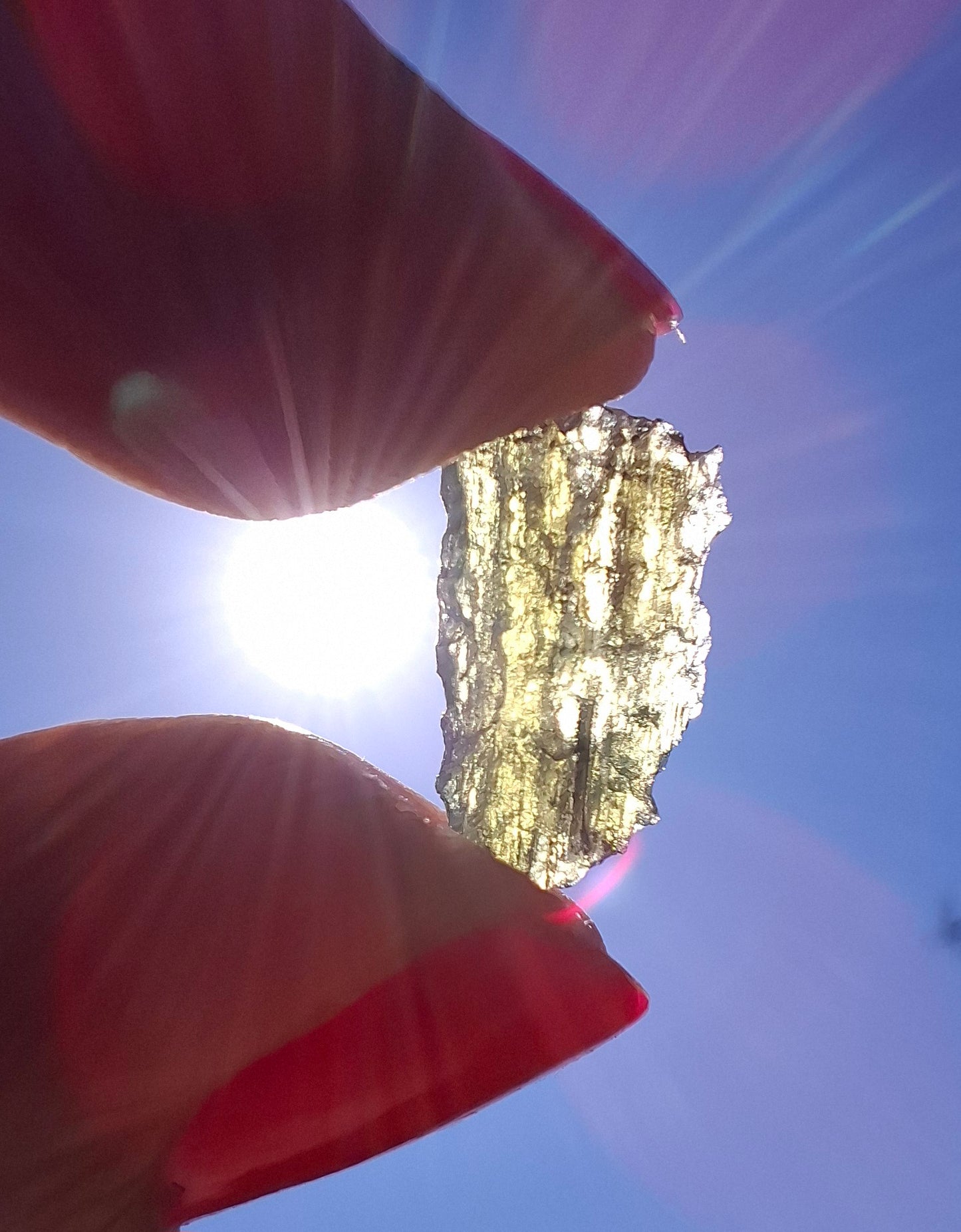 Moldavite Piece, 0.65g, Tektite (Ref: 1410)