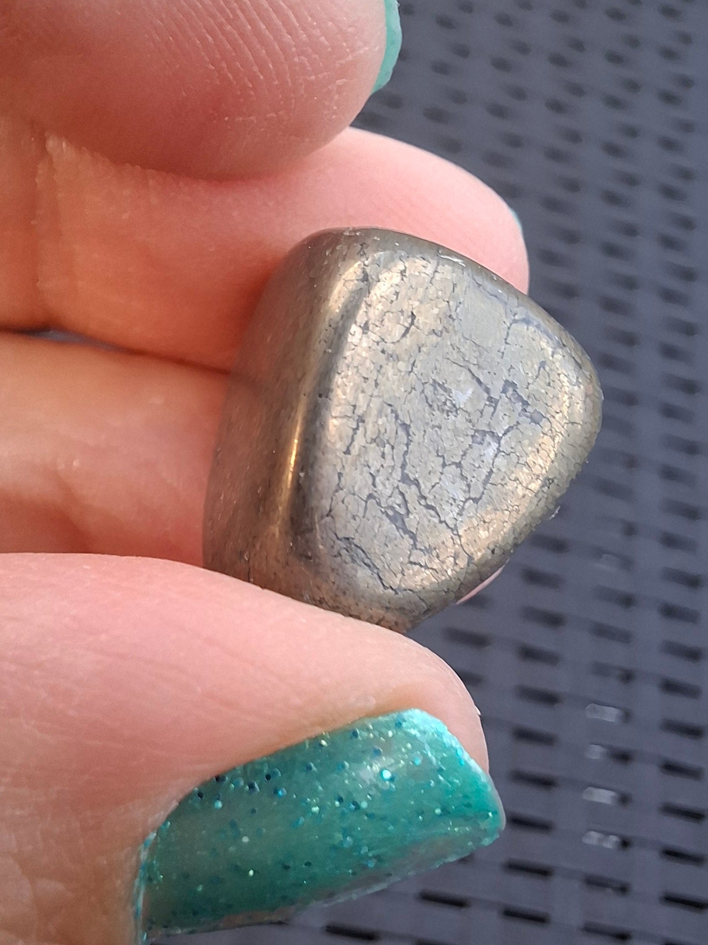 Apache Gold Tumble Stone, Crystal (Ref: T229)