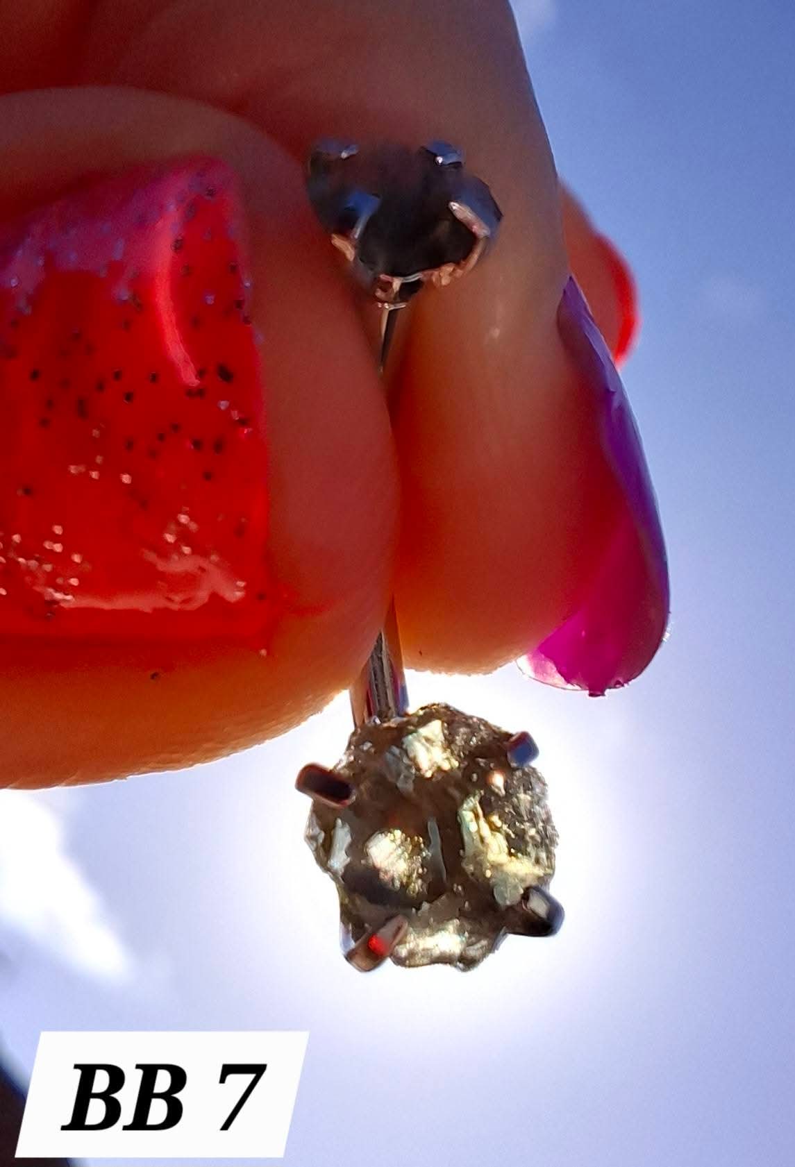 Moldavite (raw) BELLY BAR, 14G, Surgical Steel, Tektite (Ref: BB7)
