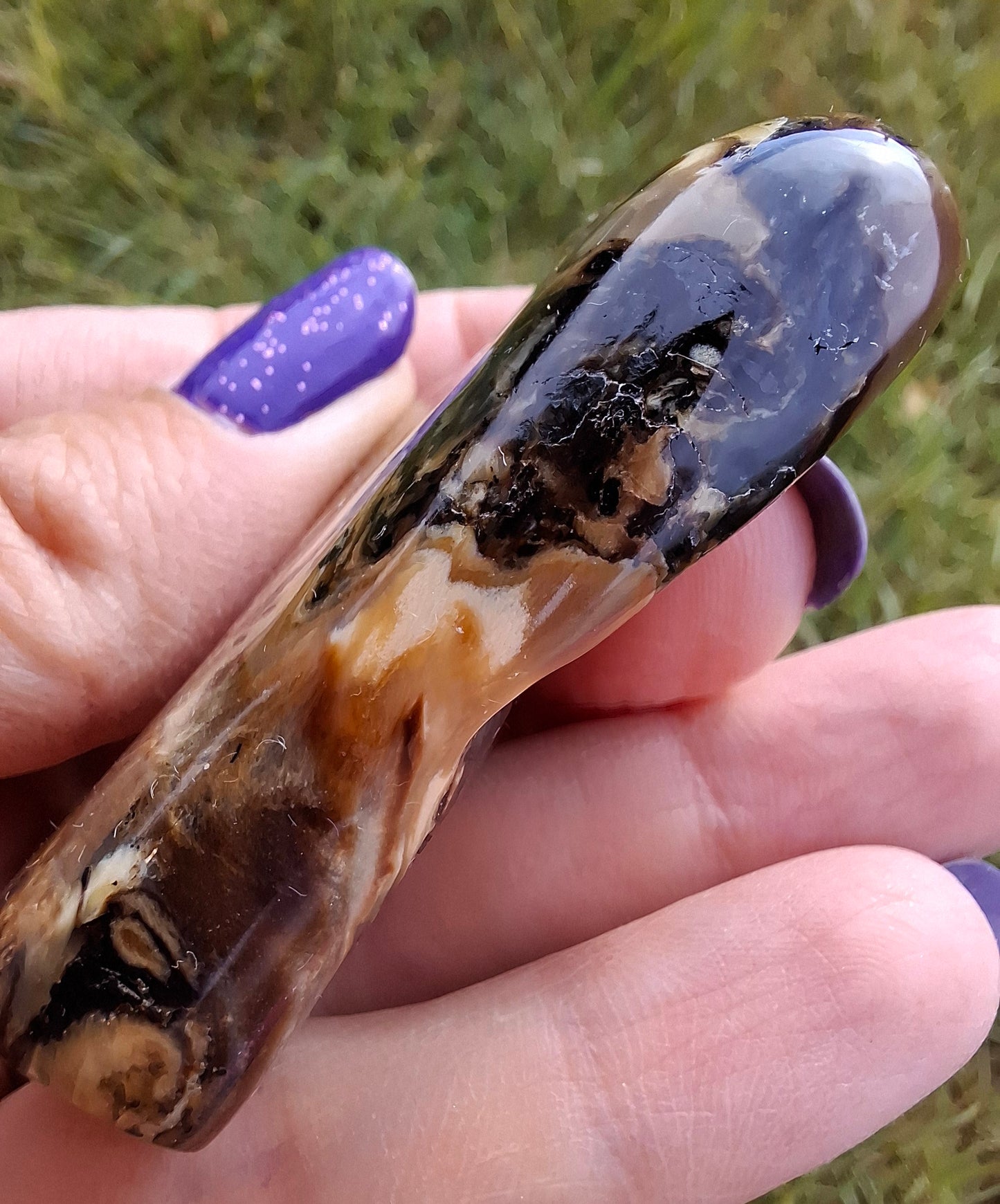 Red Amber Angel, 15.65g, Carving, Fossil (Ref: AA4)