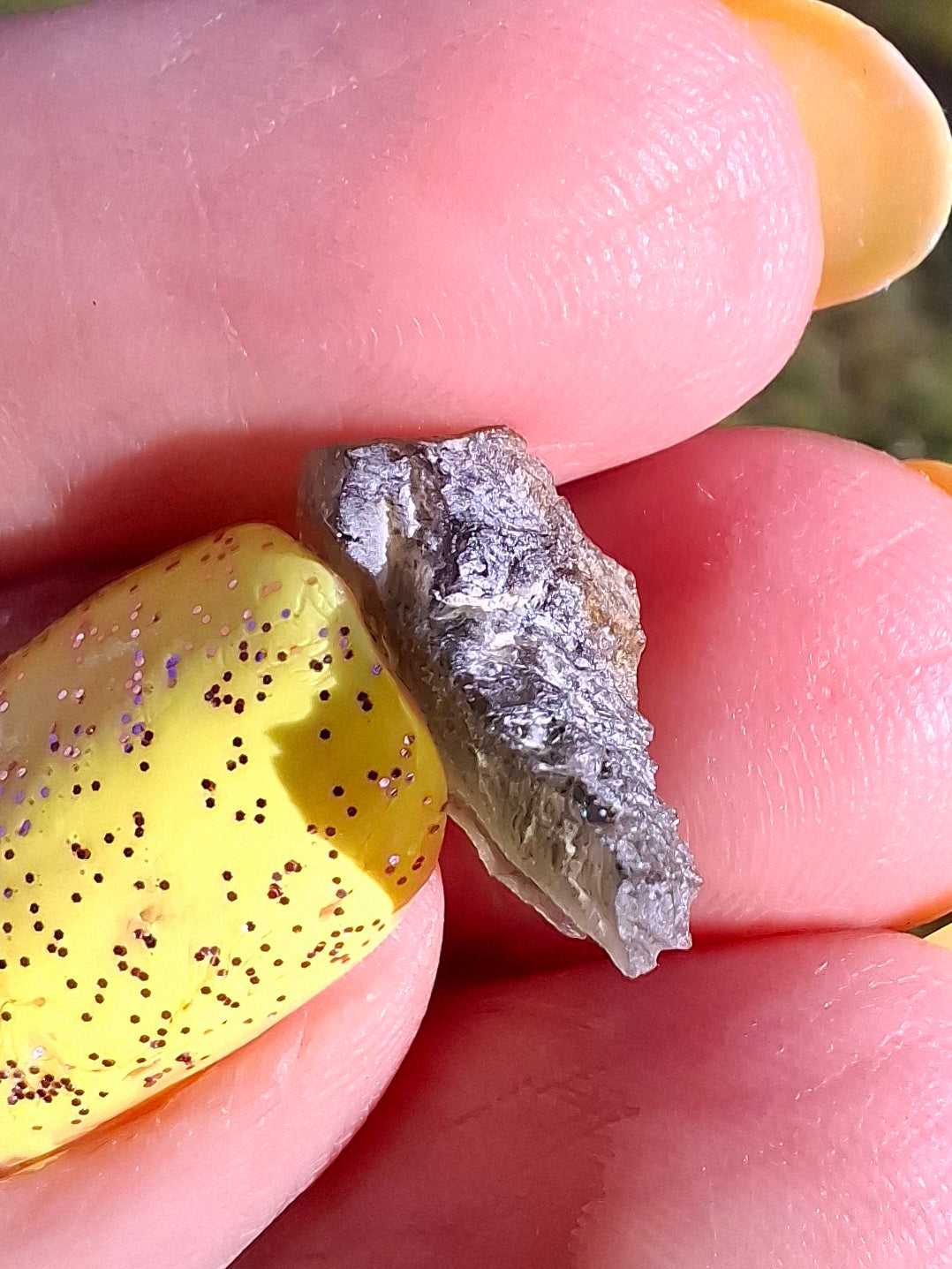 Moldavite Piece, 0.75g, Tektite (Ref: 1483)