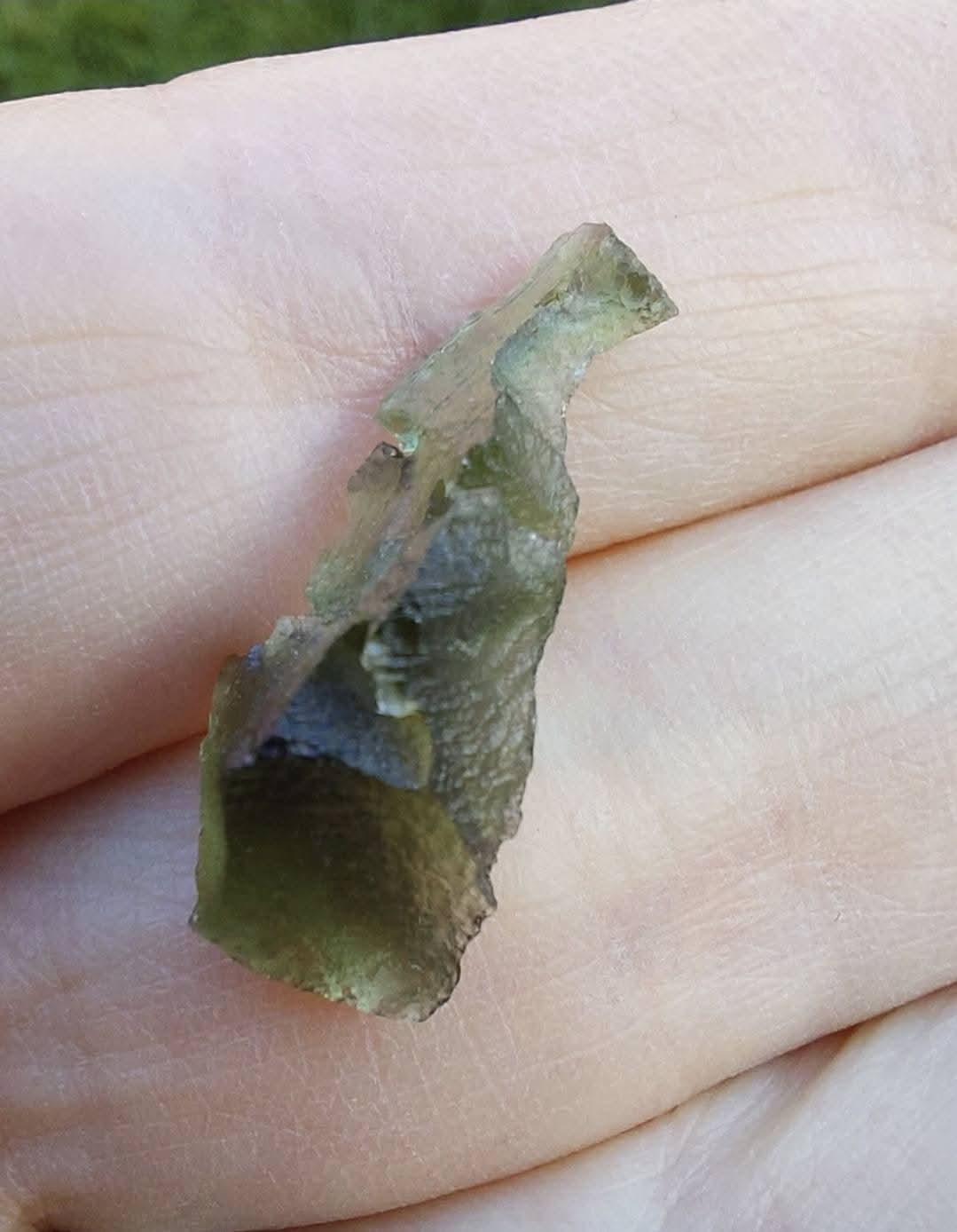 Moldavite Piece, 0.82g, Tektite (Ref: 922)