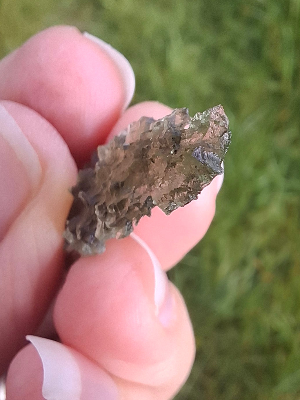 Moldavite Piece, JEZKOVNA BESEDNICE, 1.41g, Tektite (Ref: 1283)