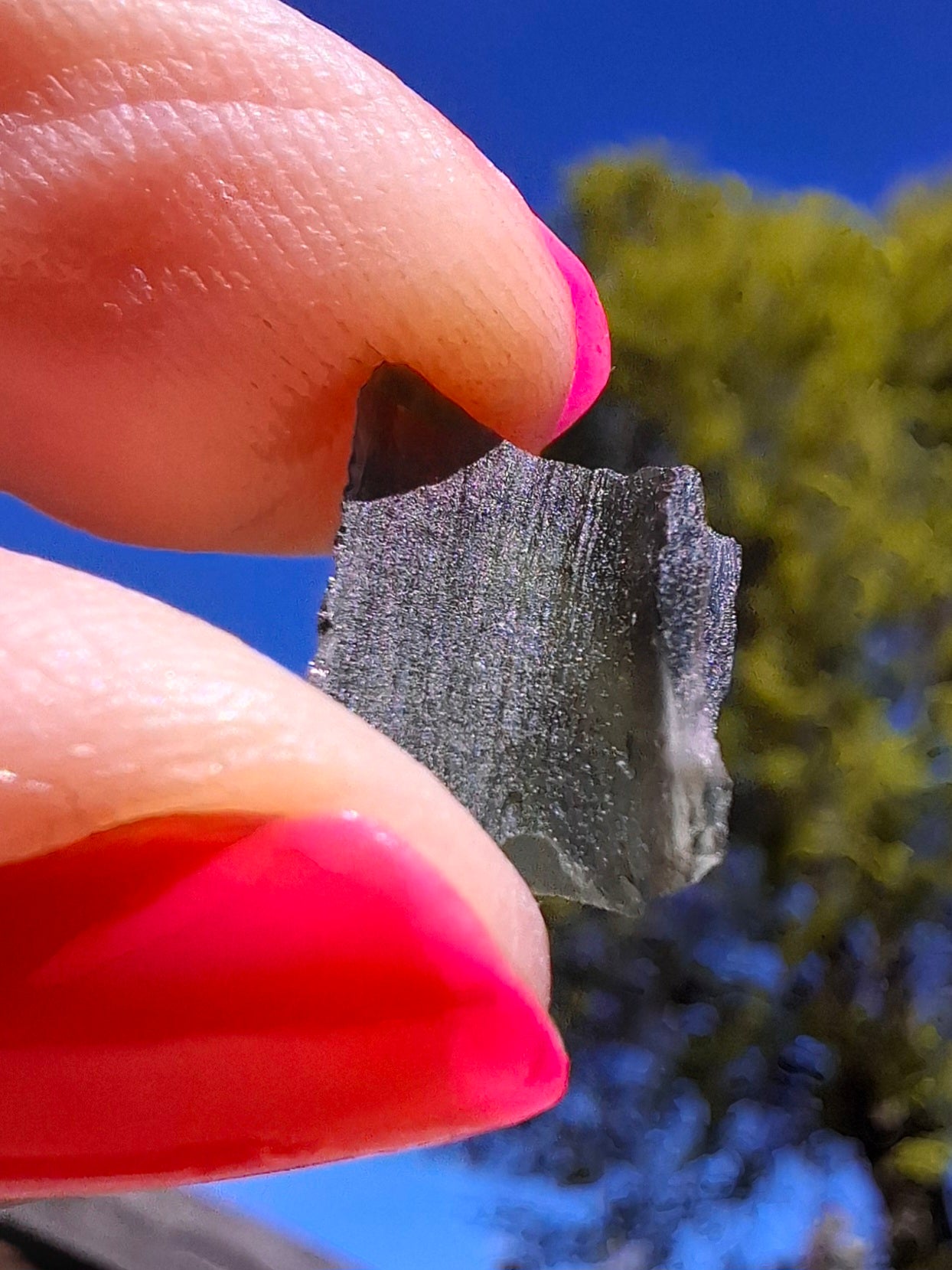 Moldavite Piece, 0.86g, Tektite (Ref: 1406)