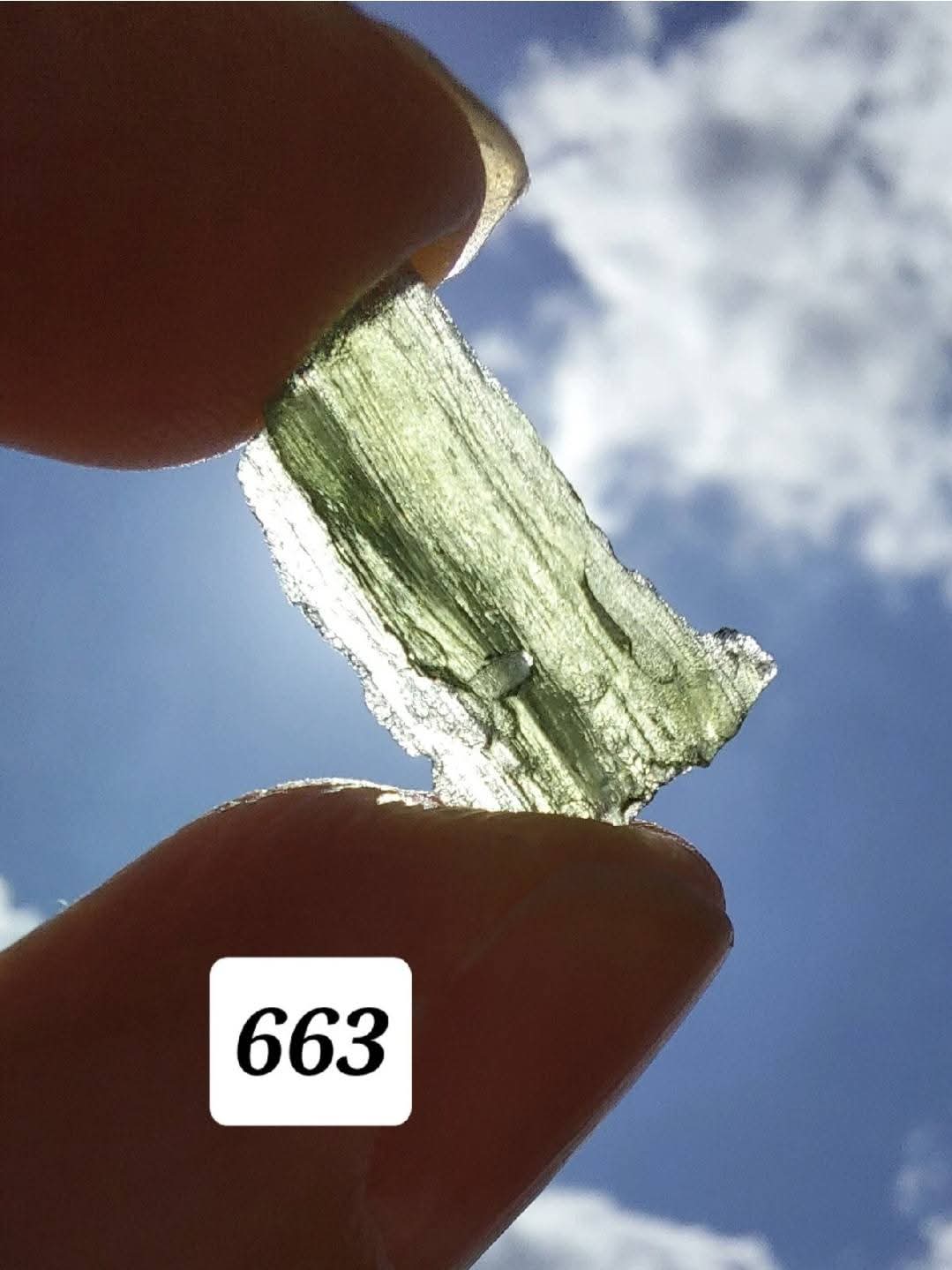Moldavite Piece, 0.68g, Tektite (Ref: 663)