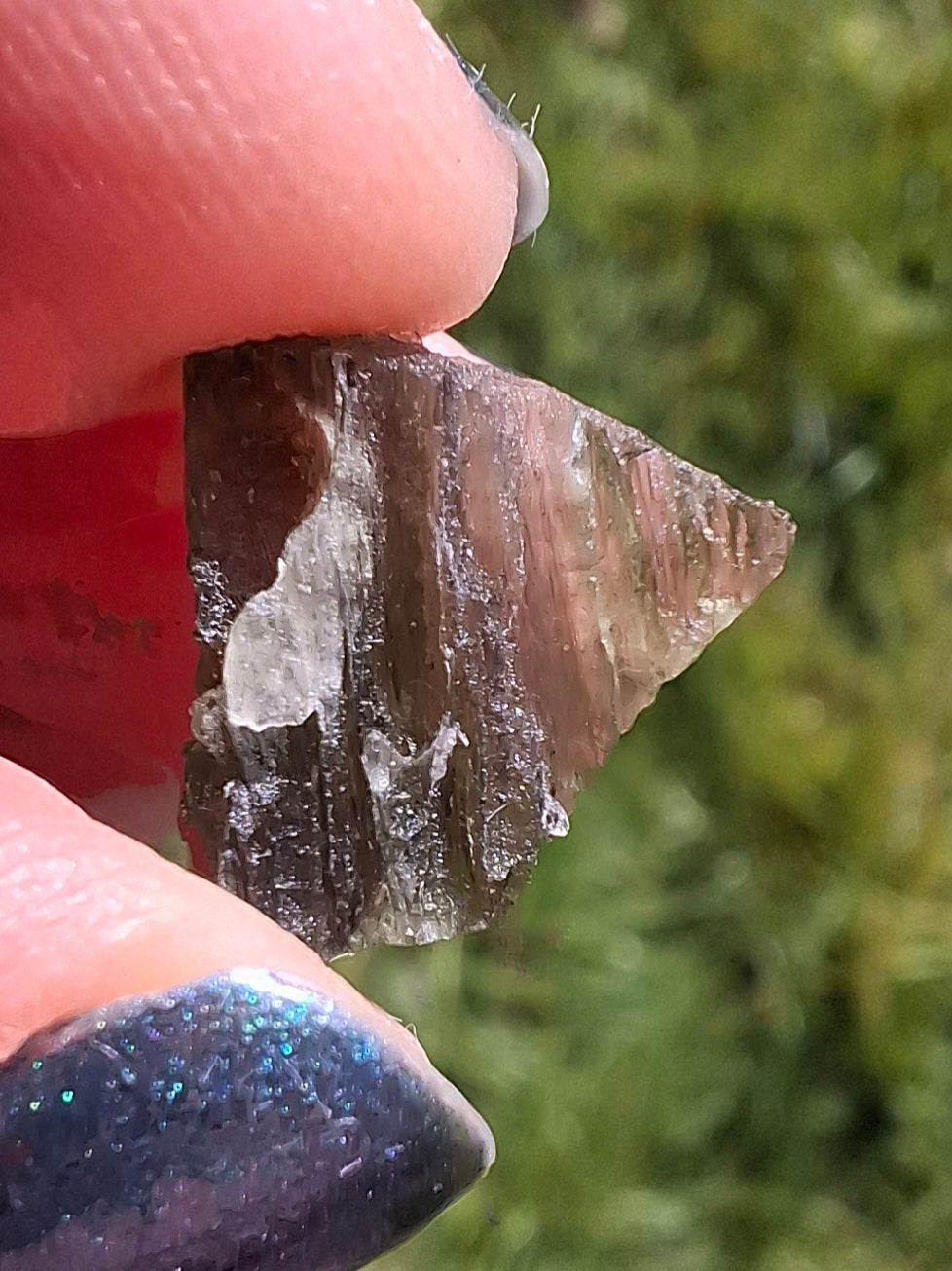 Moldavite Piece, 0.85g, Tektite (Ref: 1396)