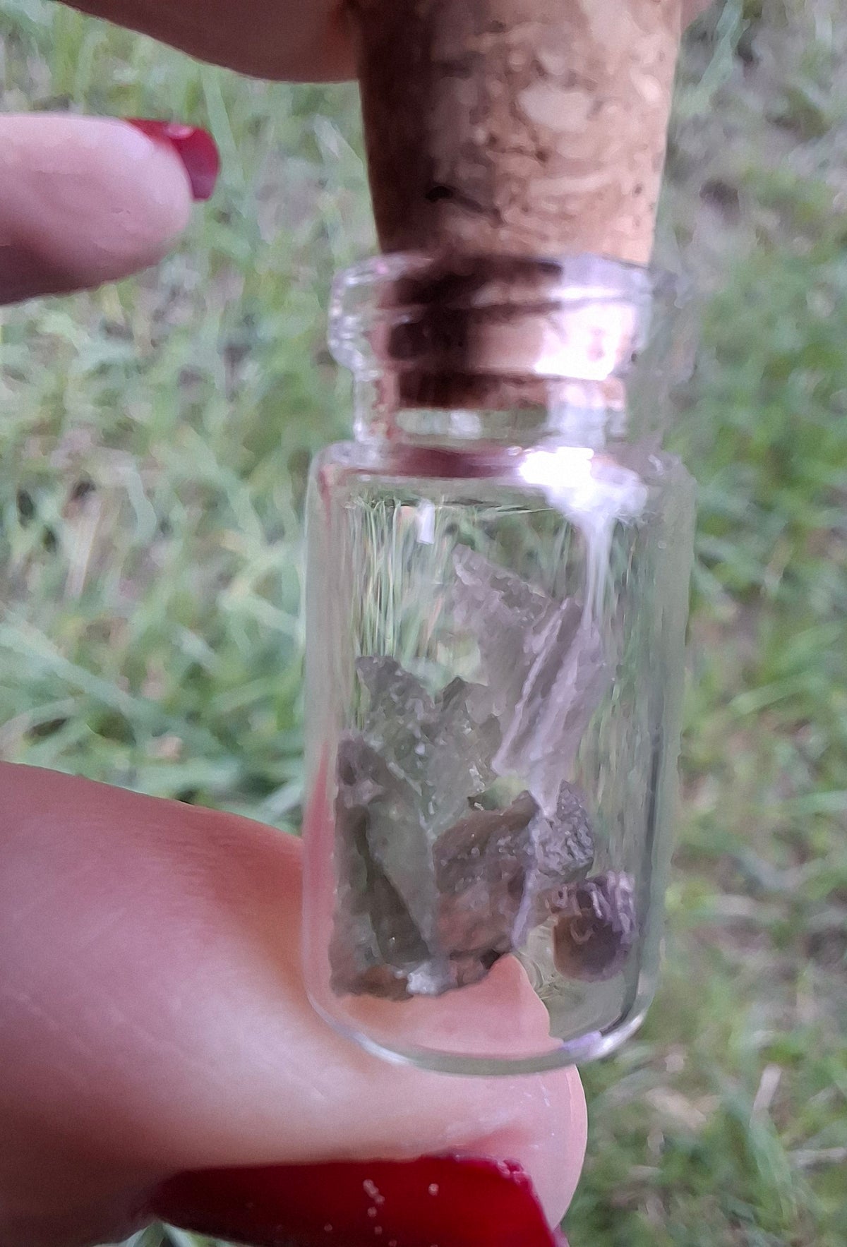 Moldavite Chips (0.50g) in 1ml Bottle, Tektite (Ref; B26)