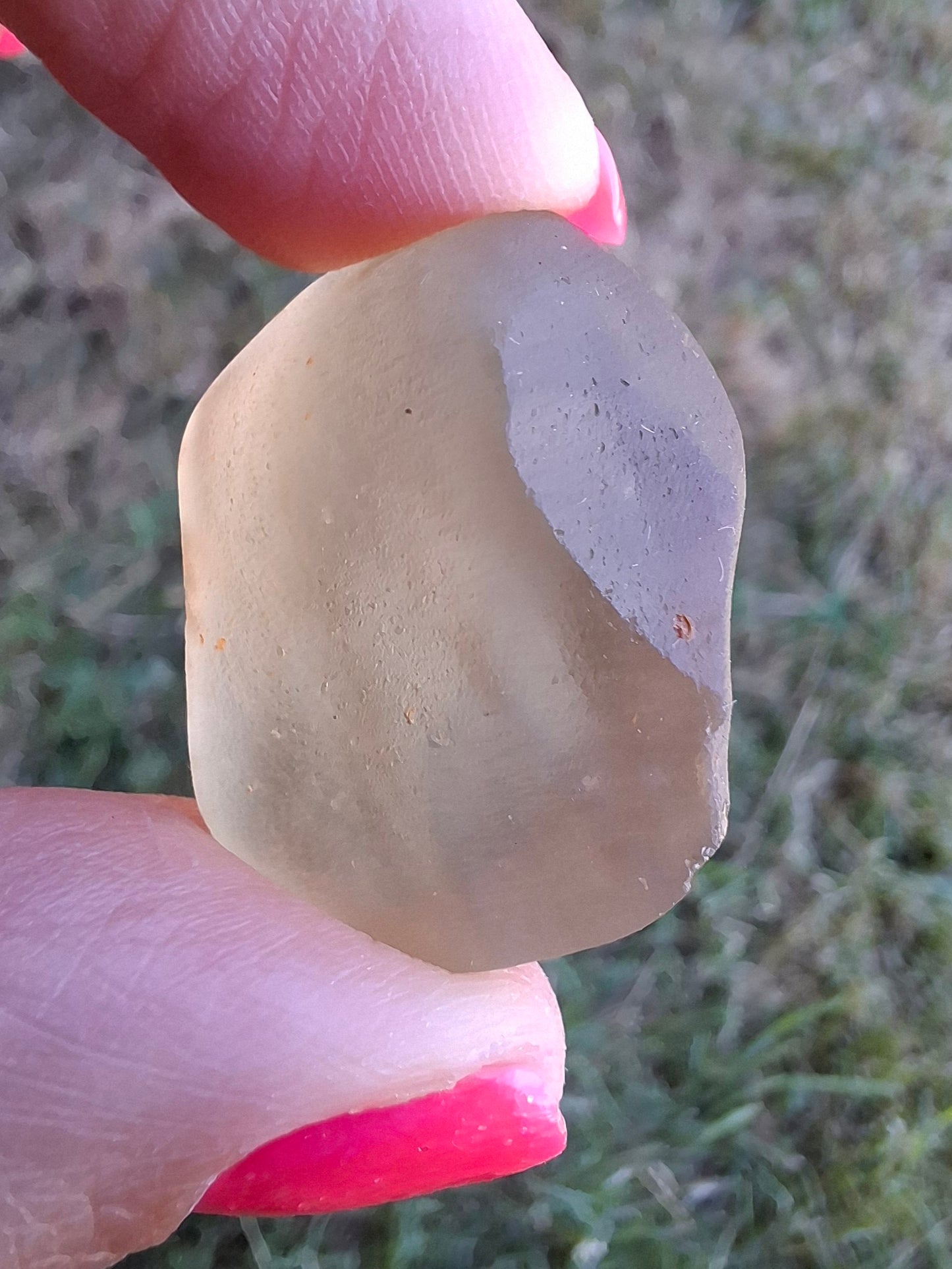 Libyan Desert Glass (darker) Piece, 9.54g, Tektite (Ref: L1371)