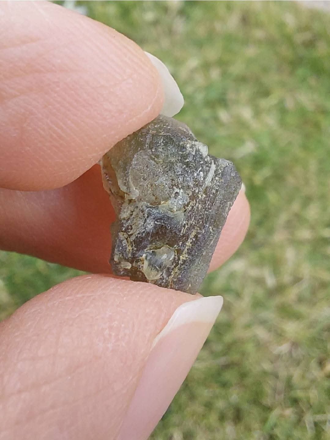 Moldavite Piece, 0.81g, Tektite (Ref: E164)
