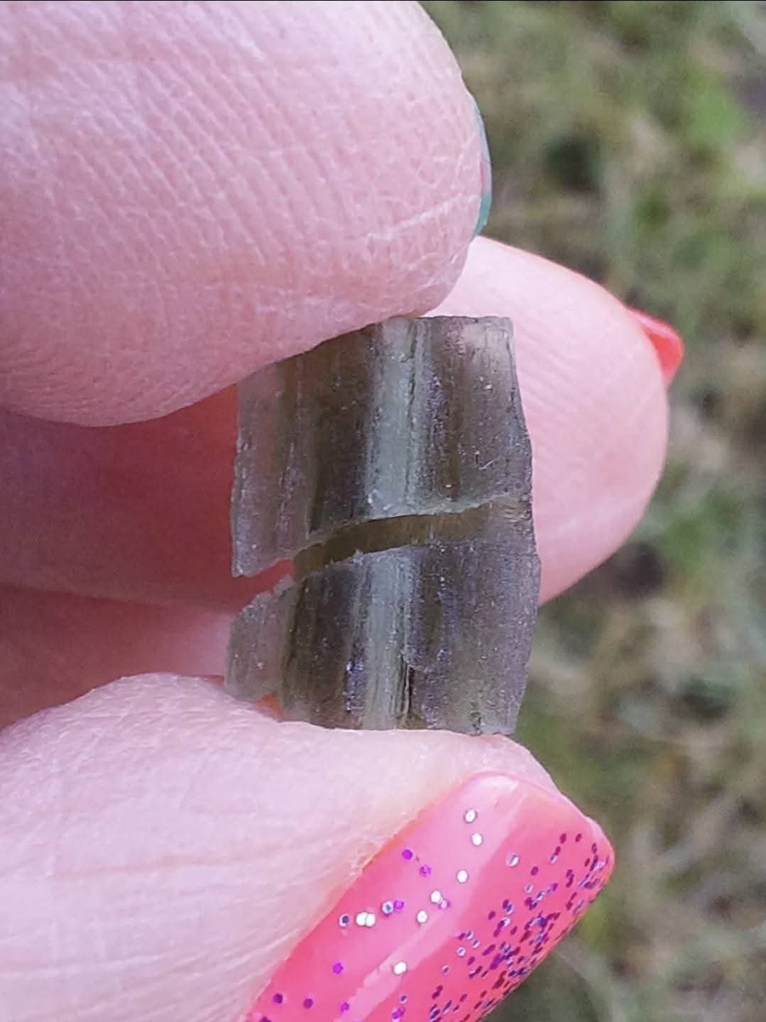 Moldavite Piece, 0.74g, Tektite (Ref: 1147)