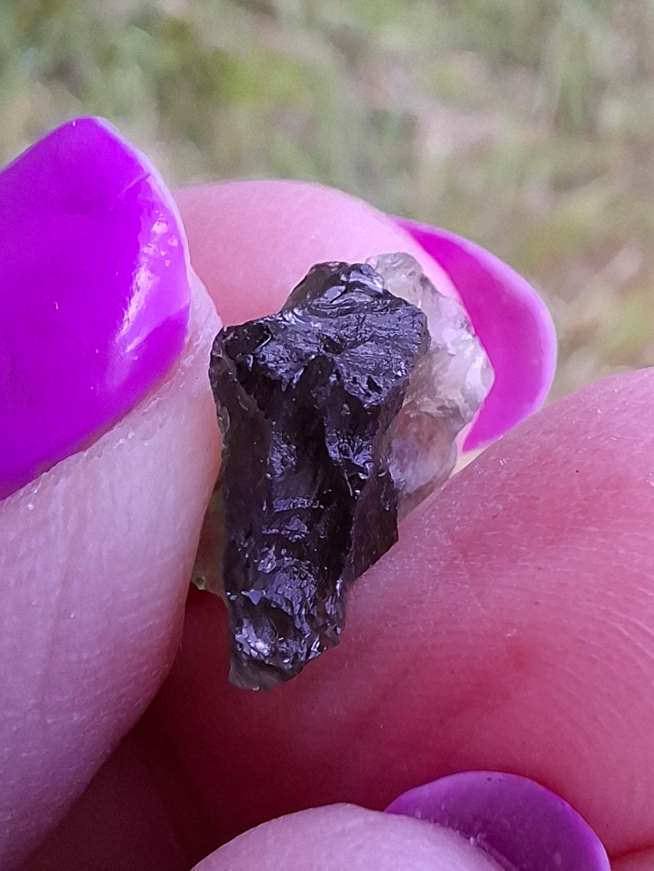 Moldavite Piece, 0.82g, Tektite (Ref: 1454)