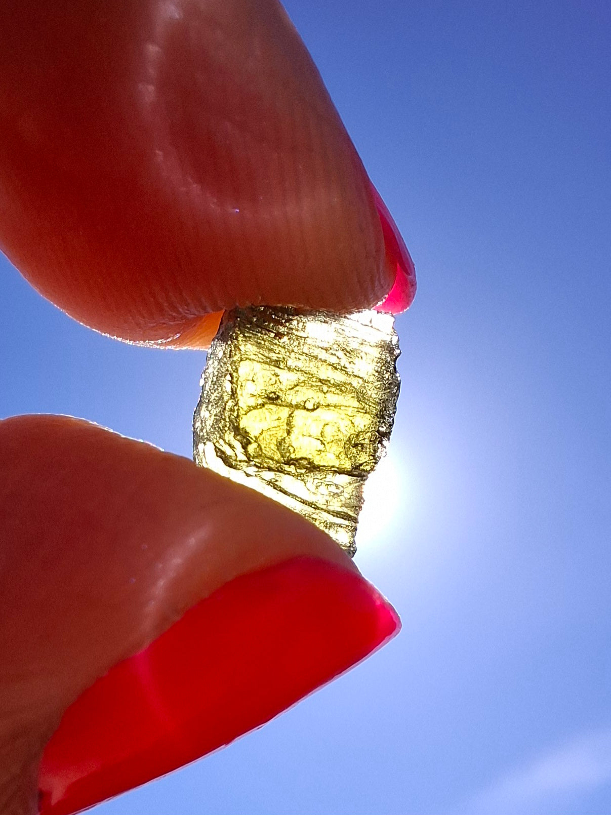 Moldavite Piece, 0.60g, Tektite (Ref: 1408)