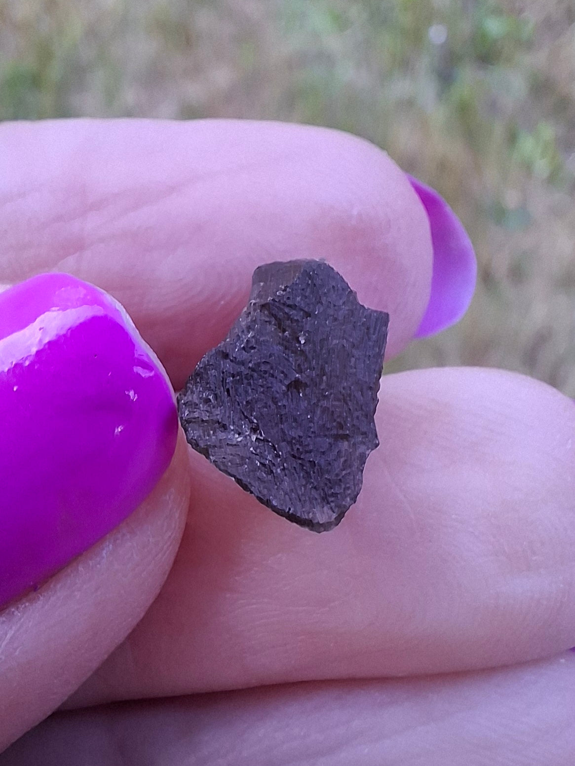 Moldavite Piece, 0.72g, Tektite (Ref: 1443)