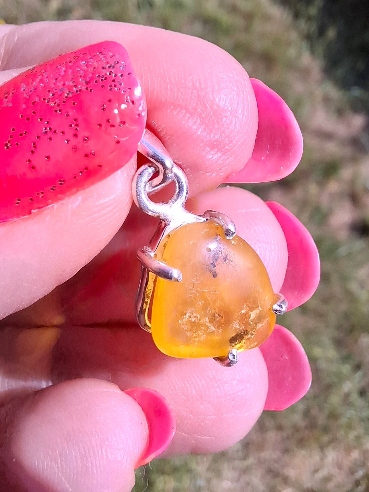 Baltic Amber Pendant, 925 Silver, Fossil (Ref: AP20)
