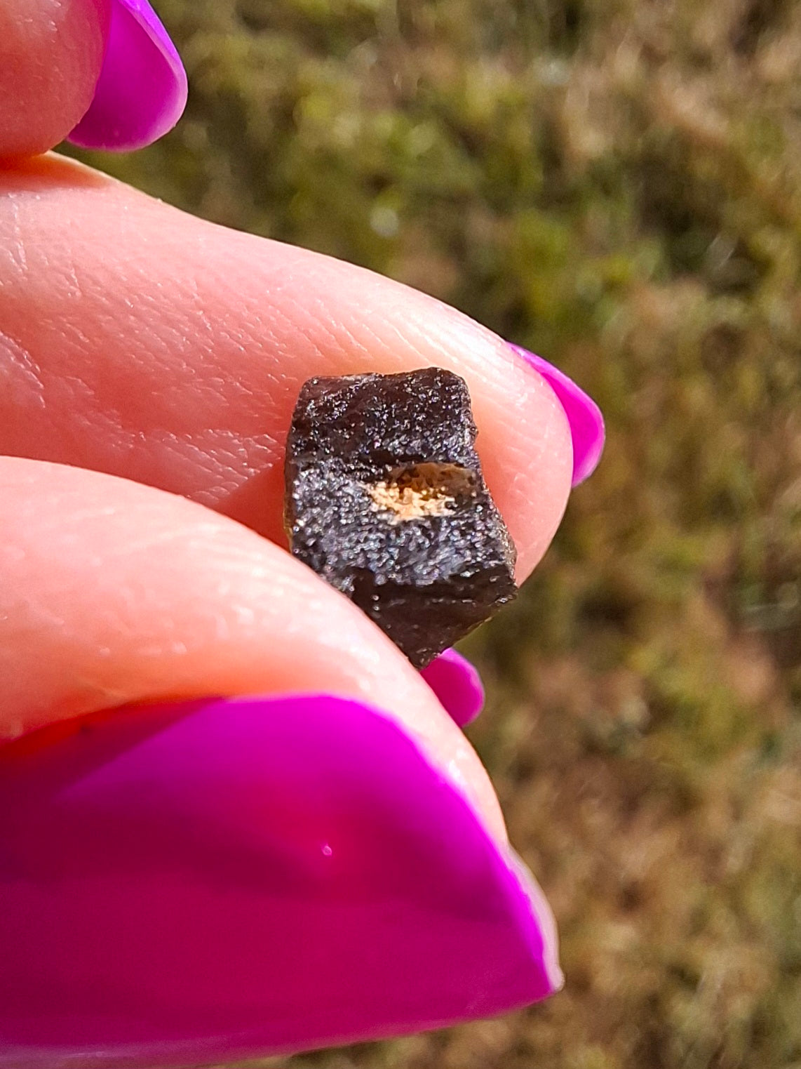 Moldavite Piece, 0.72g, Tektite (Ref: 1443)
