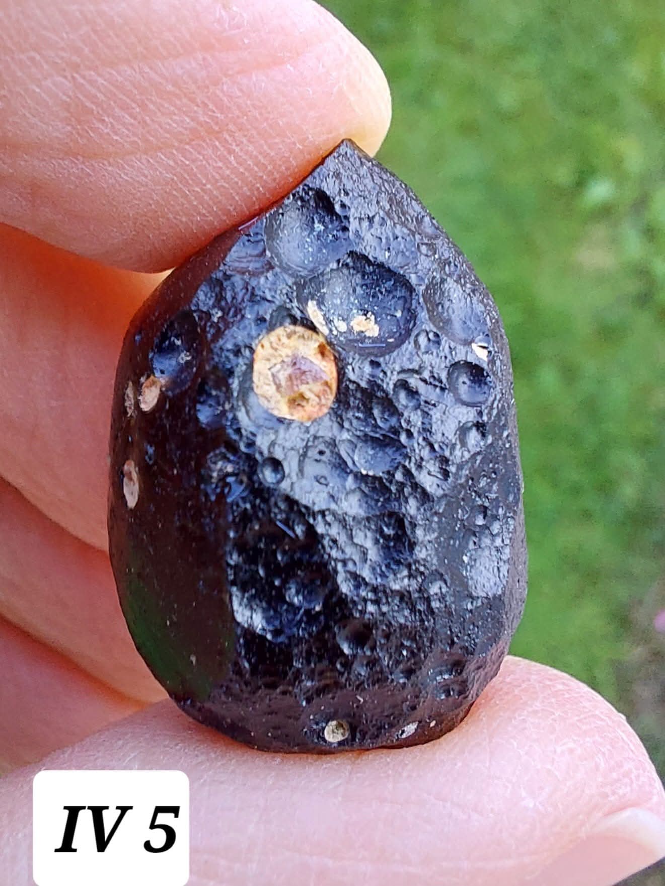 Ivory Coast (Ivorite), RAREST TEKTITE IN THE WORLD, 8.88g, Tektite (Ref: IV5)
