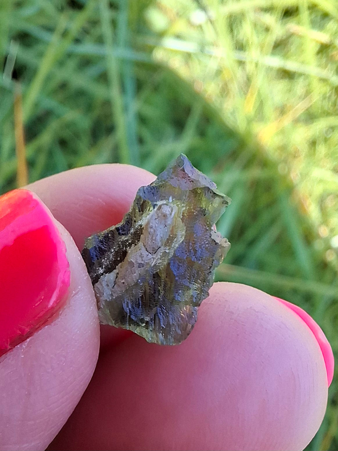 Moldavite Piece, 0.90g, Tektite (Ref: 1412)