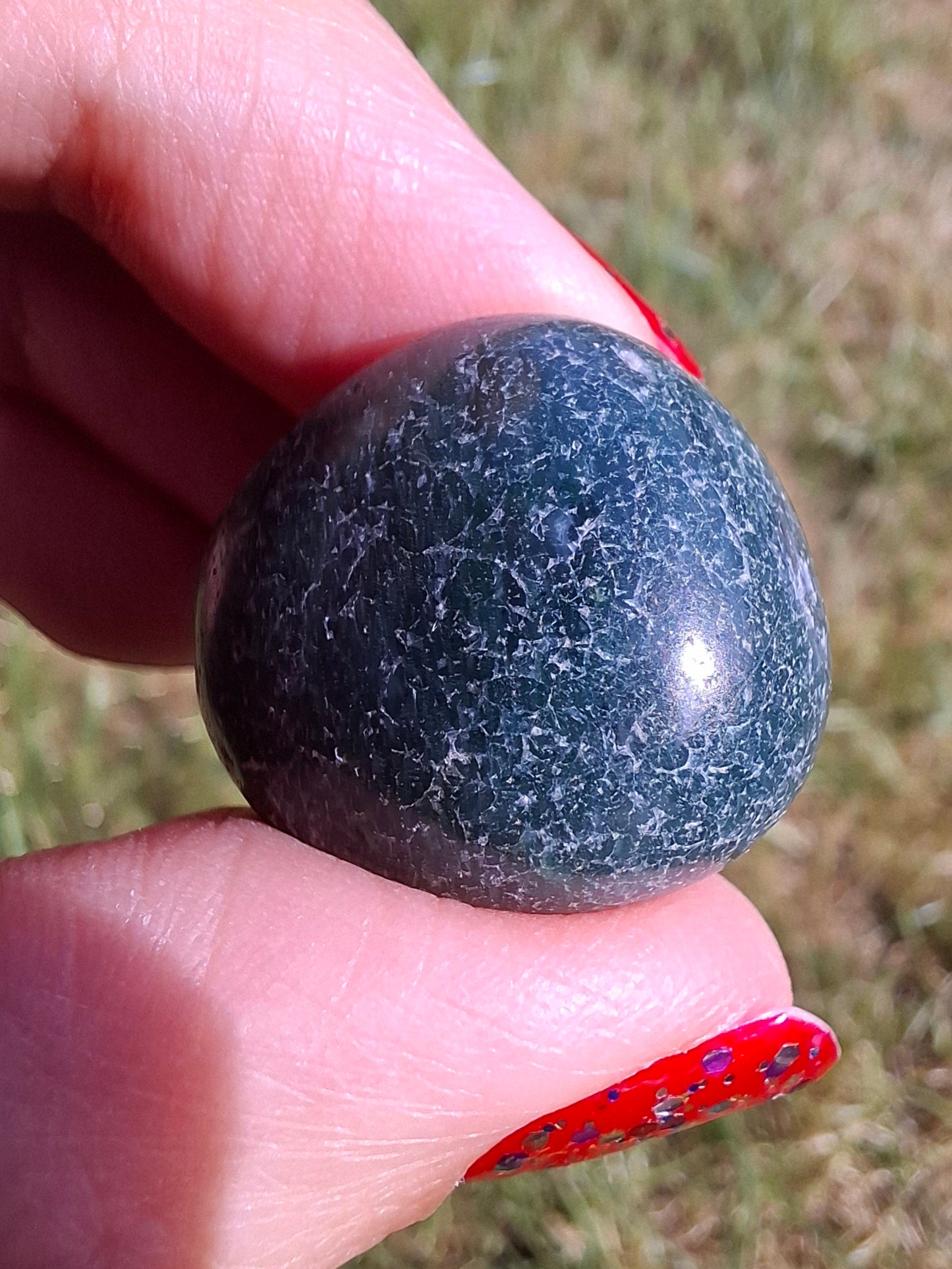 Green Moss Agate, Tumble Stone, Crystal (Ref: T166)