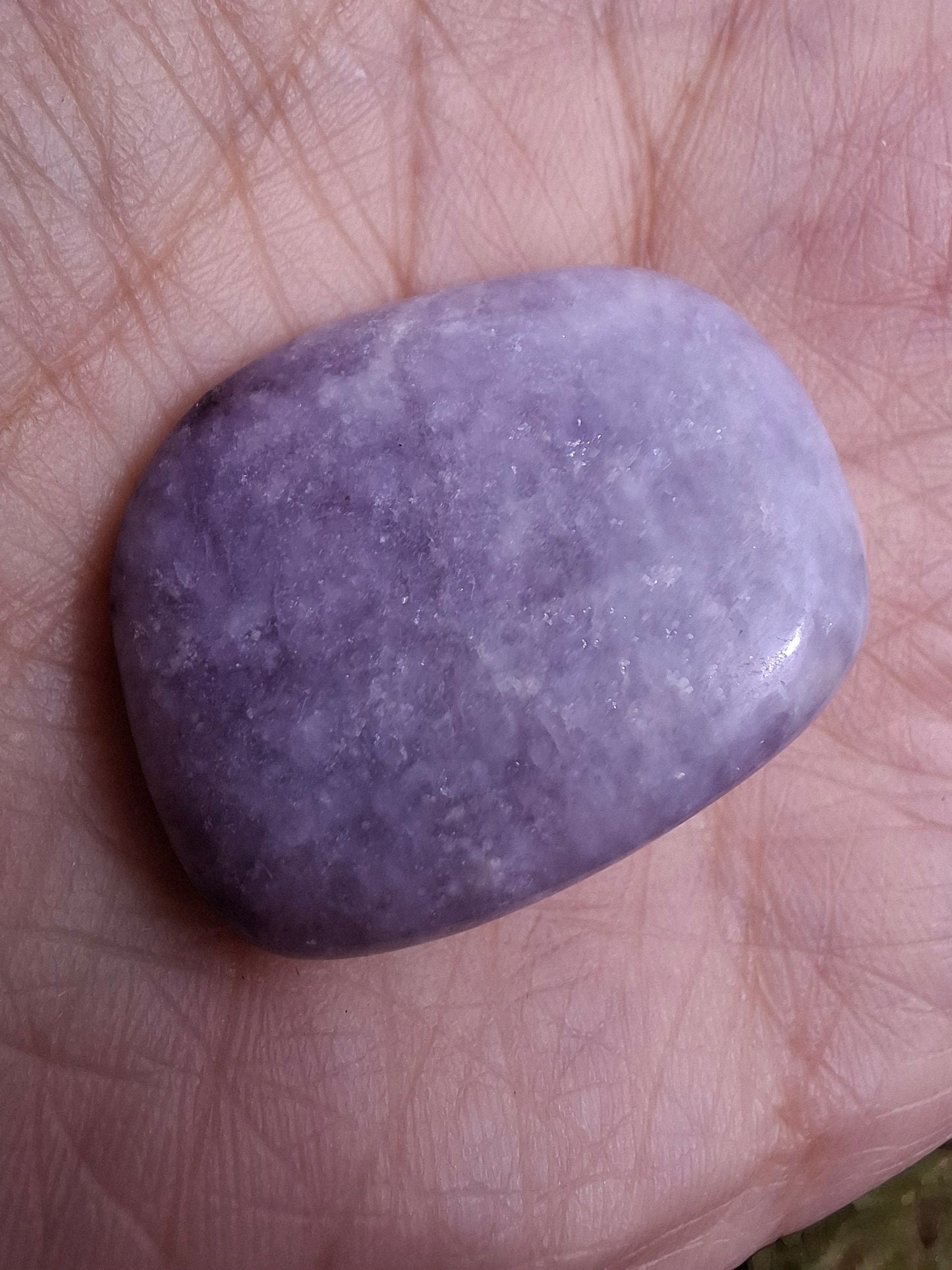 Lepidolite, Tumble Stone, Crystal (Ref: T123)
