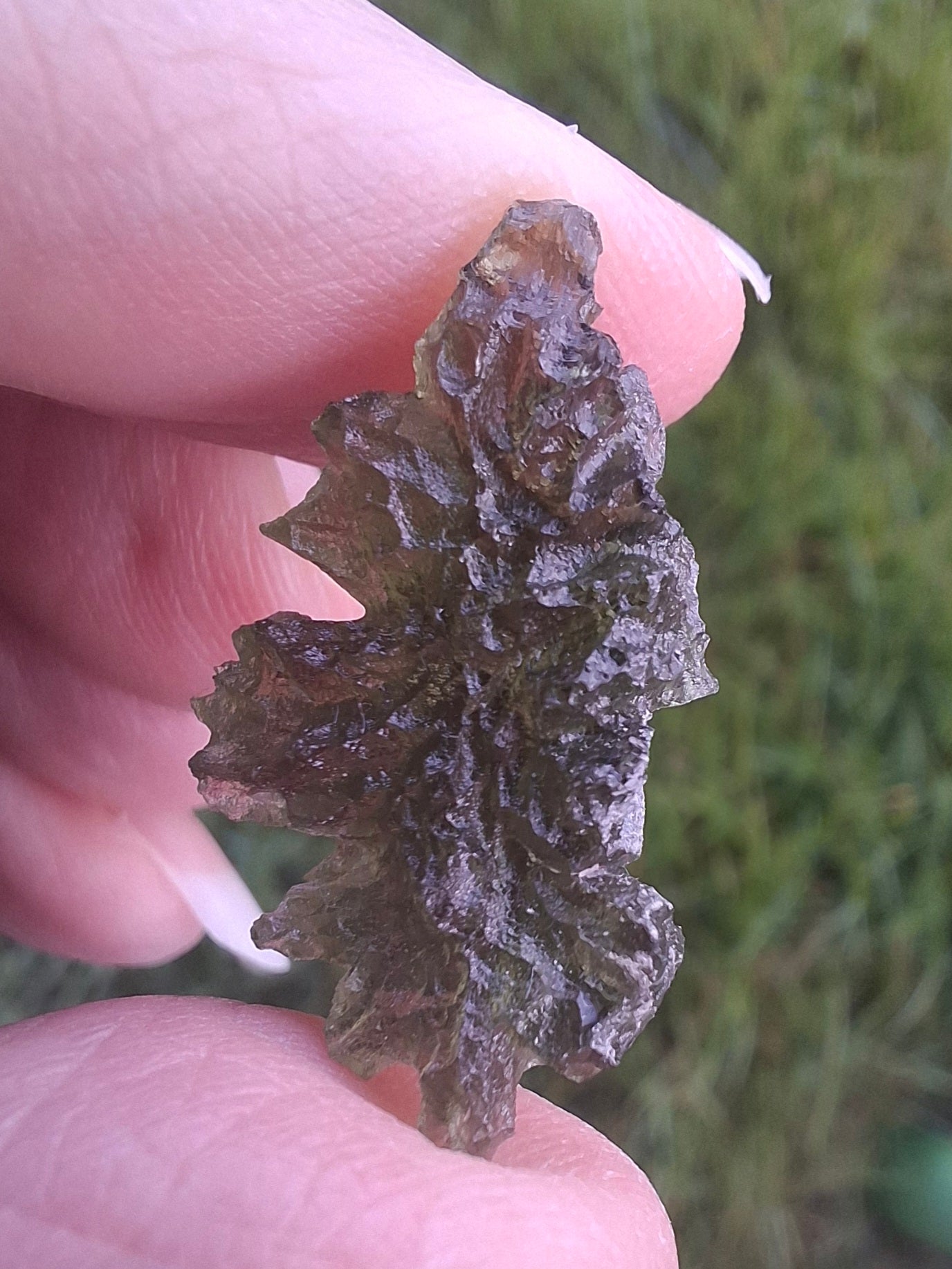 Moldavite Piece, JEZKOVNA BESEDNICE, 1.89g, Tektite (Ref: 1257)