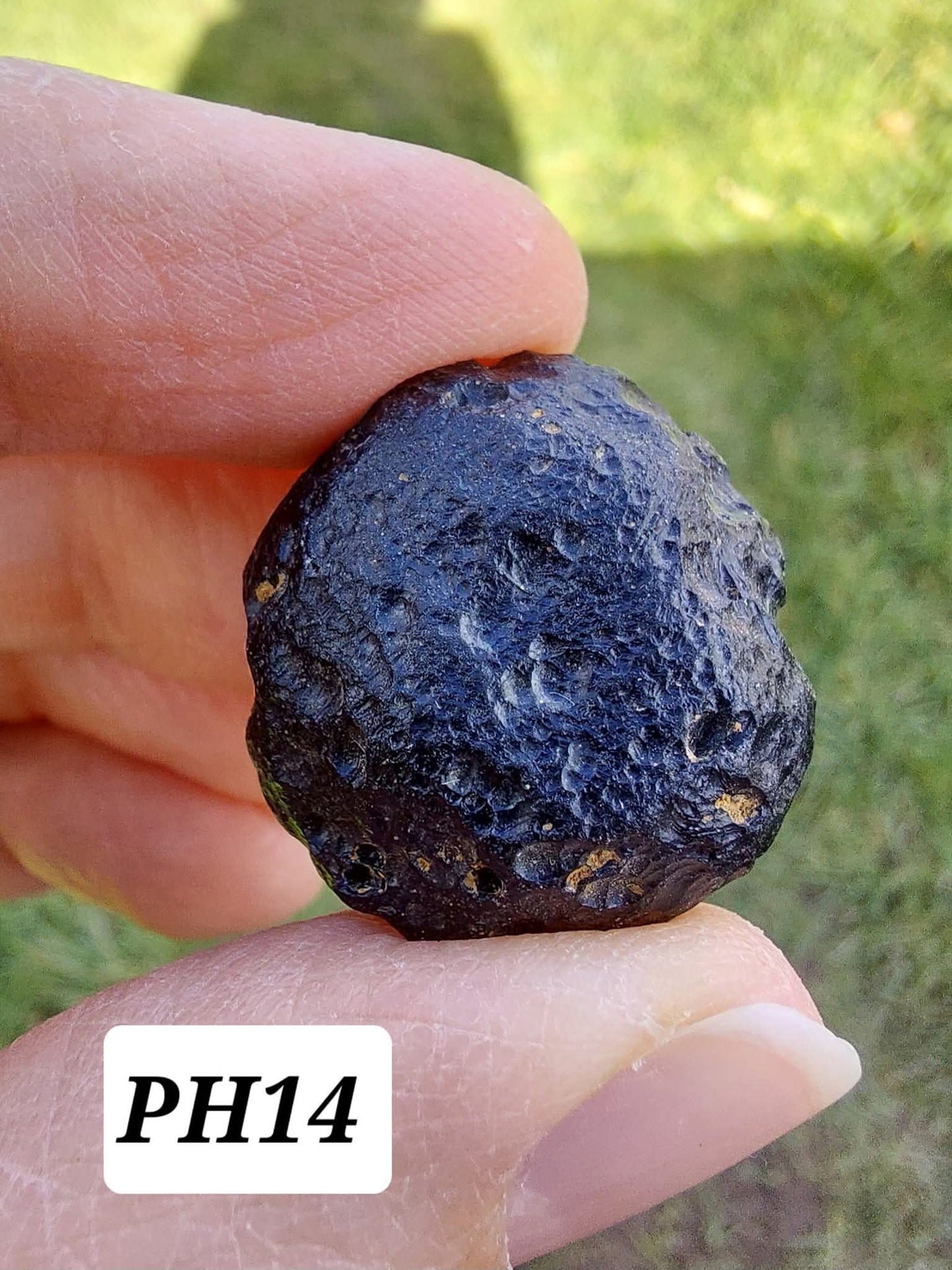 Philippinite (Rizalite), 10.64g, Tektite