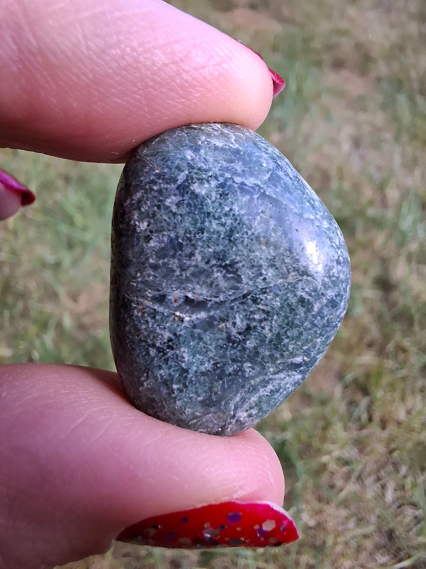 Green Moss Agate, Tumble Stone, Crystal (Ref: T169)