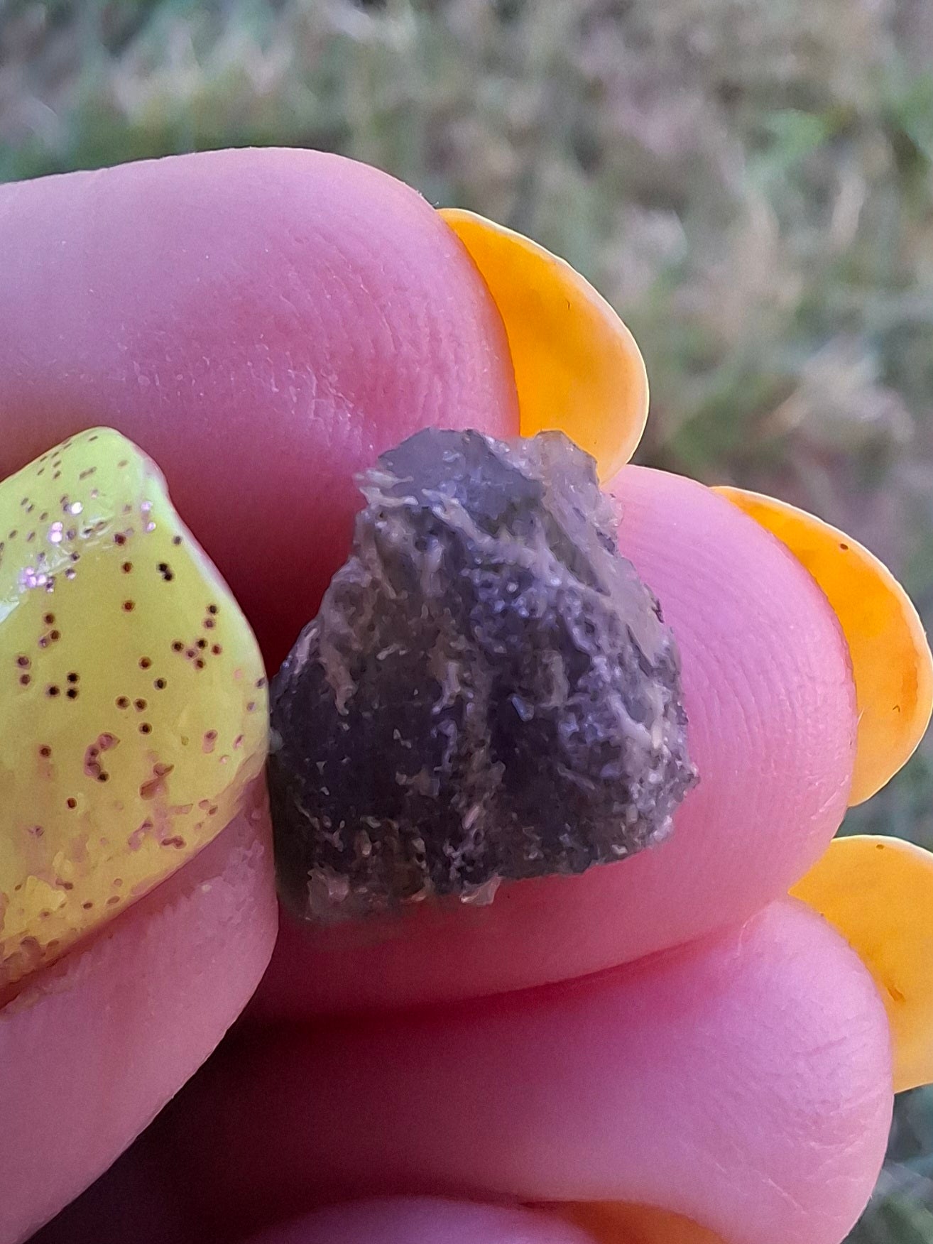 Moldavite Piece, 1.23g, Tektite (Ref: 1484)