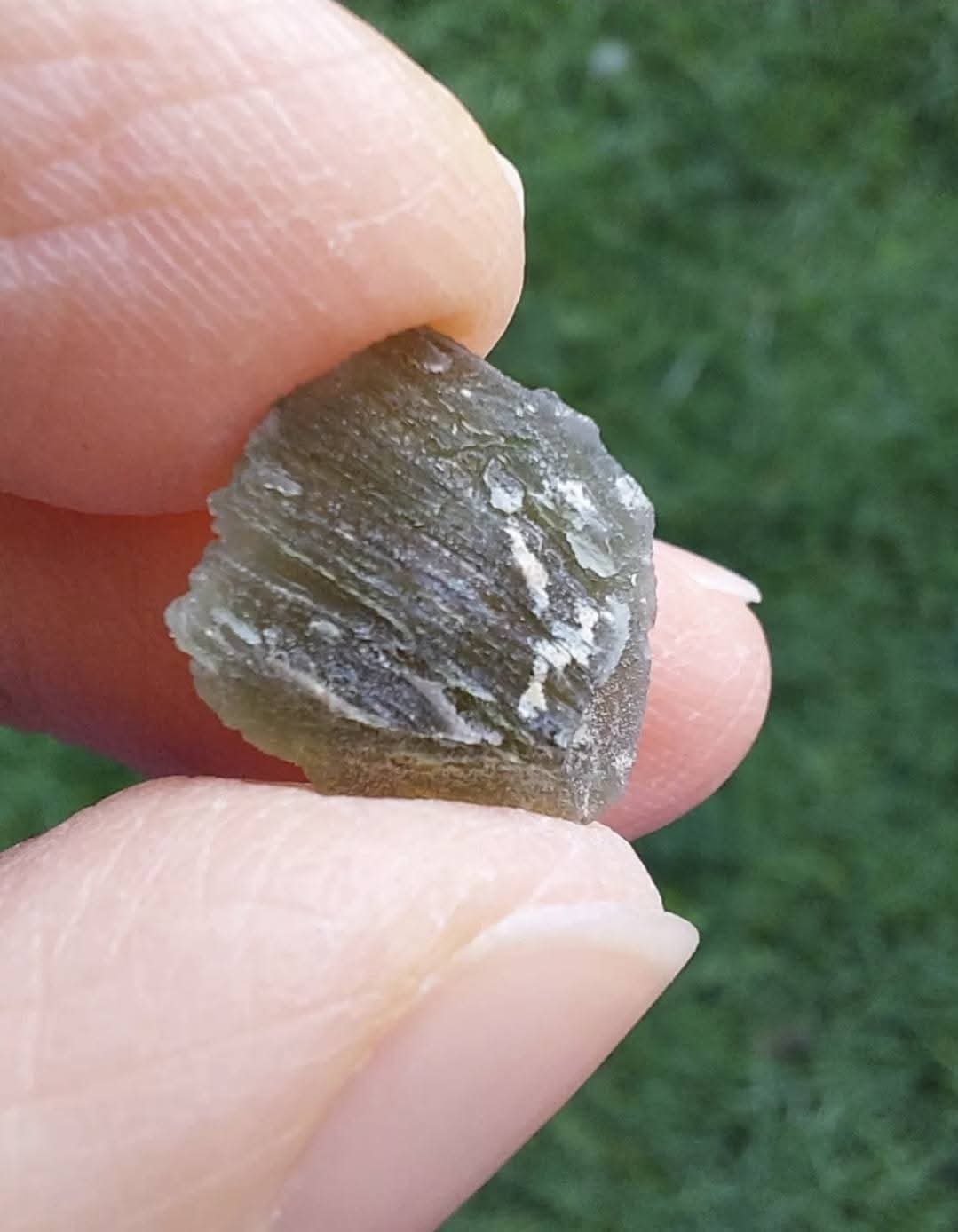 Moldavite Piece, 0.90g, Tektite (Ref: 928)