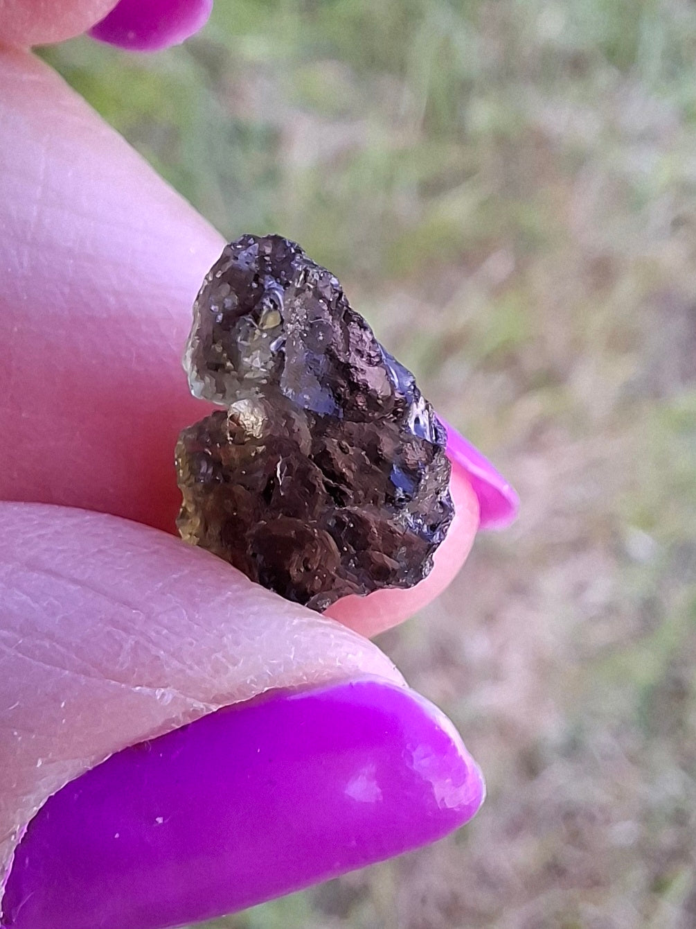 Moldavite Piece, 0.61g, Tektite (Ref: 1457)