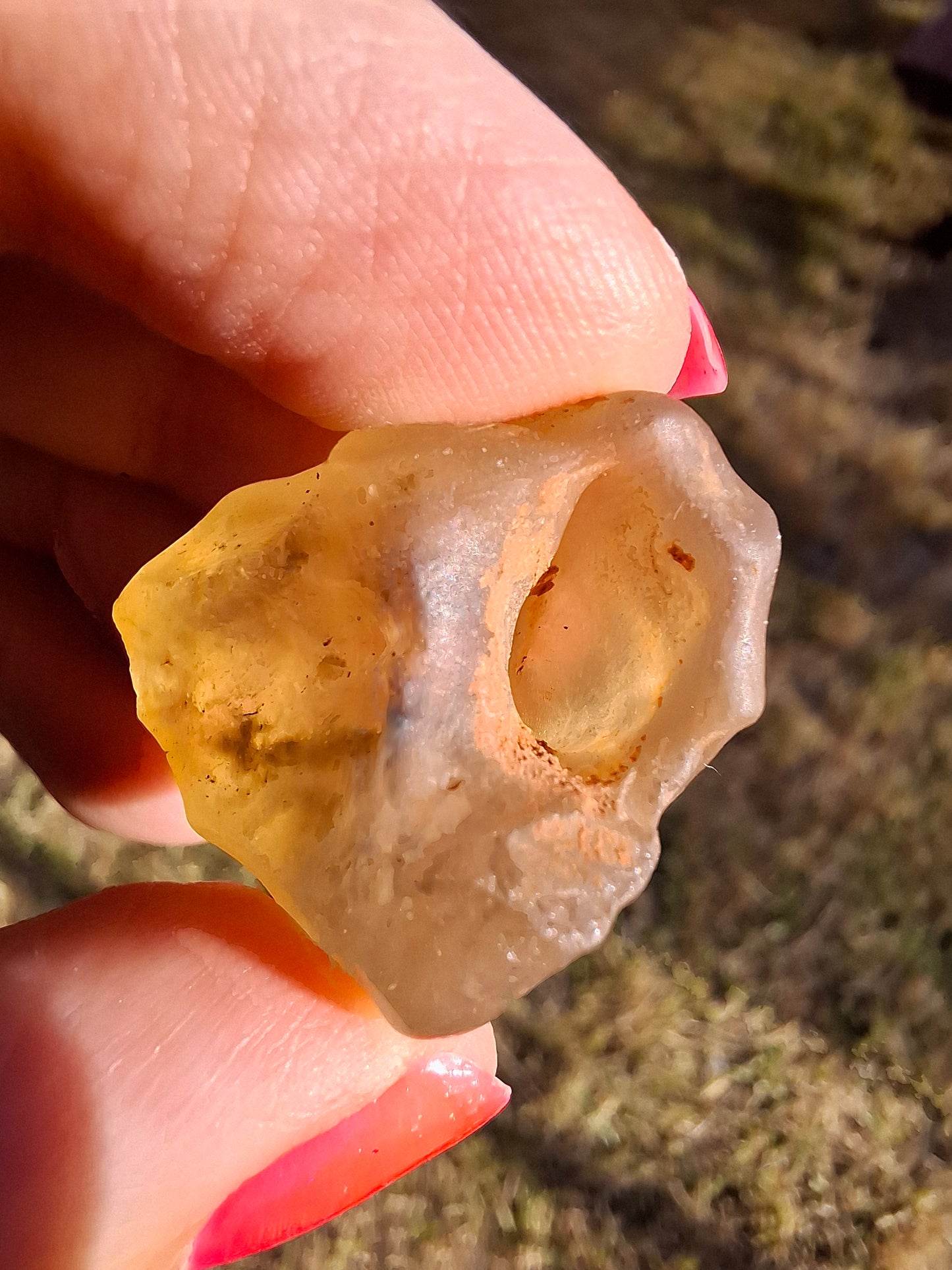 Libyan Desert Glass (darker) Piece, 10.32g, Tektite (Ref: L1376)