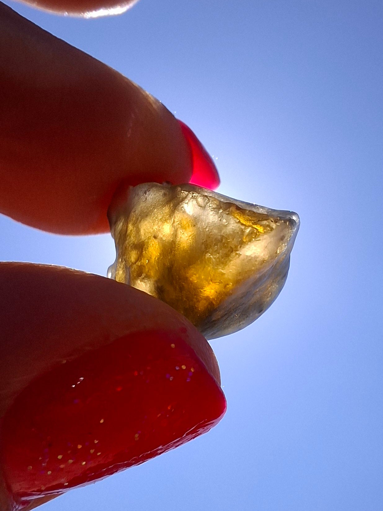 Libyan Desert Glass (darker) Piece, 2.29g, Tektite (Ref: L1359)