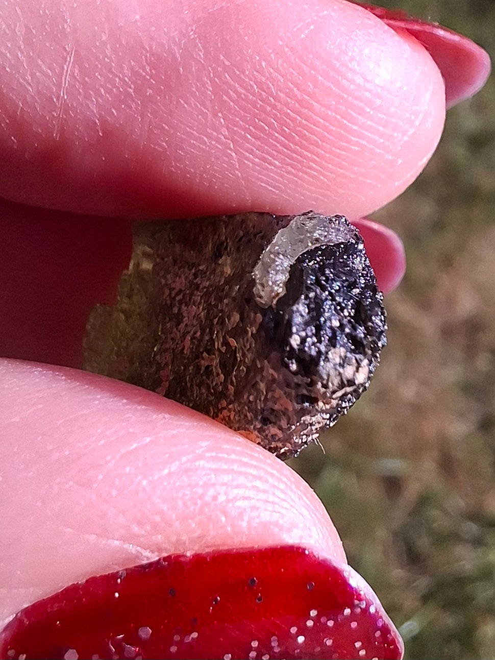 Moldavite Piece, 2.38g, Tektite (Ref: 1466)