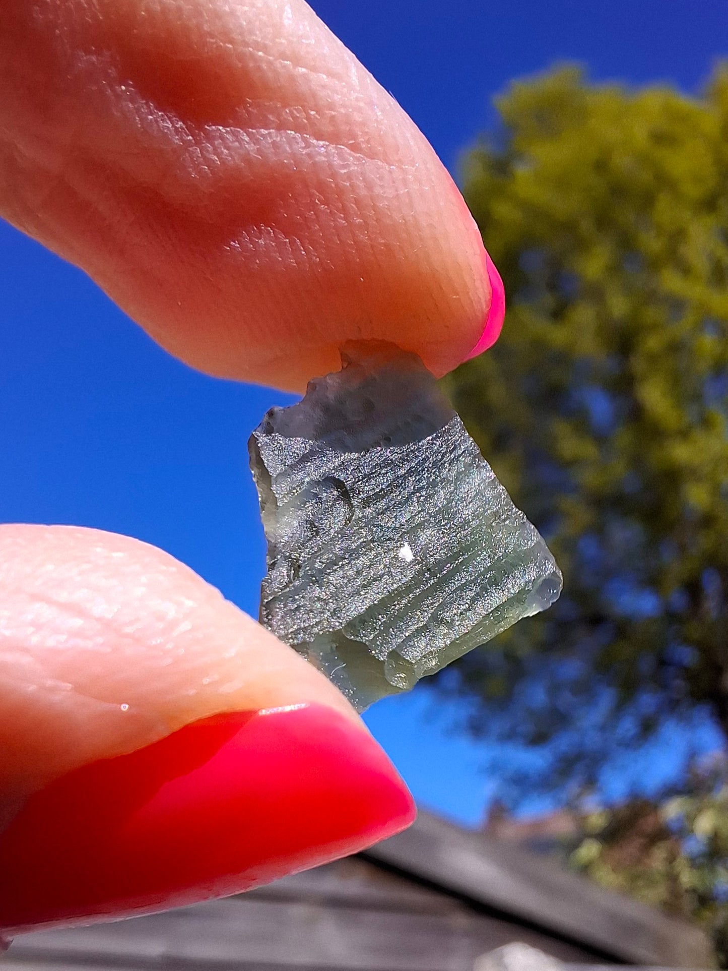 Moldavite Piece, 0.69g, Tektite (Ref: 1405)