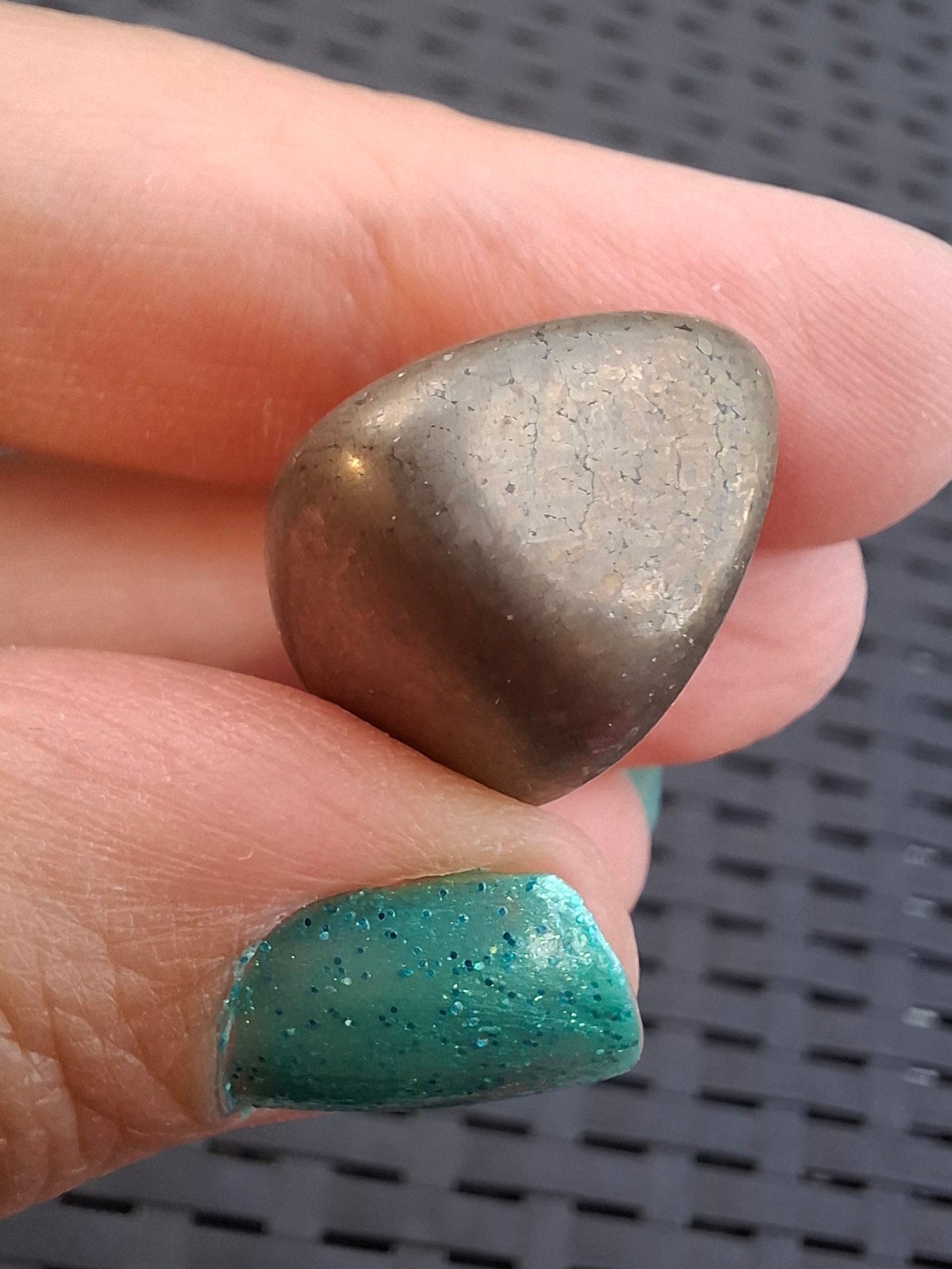 Apache Gold Tumble Stone, Crystal (Ref: T232)