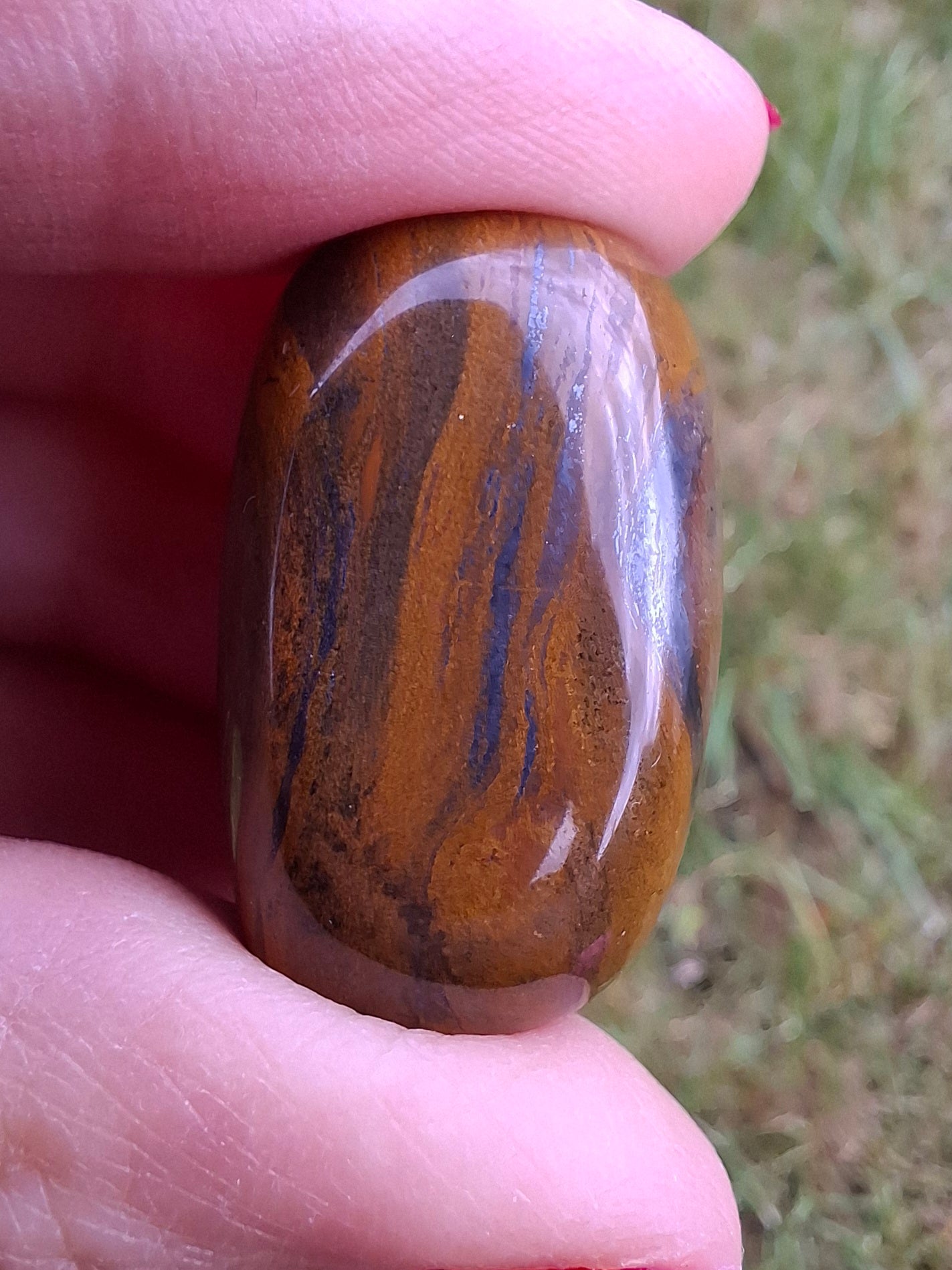 Tigers Eye, Tumble Stone, Crystal (Ref: T131)