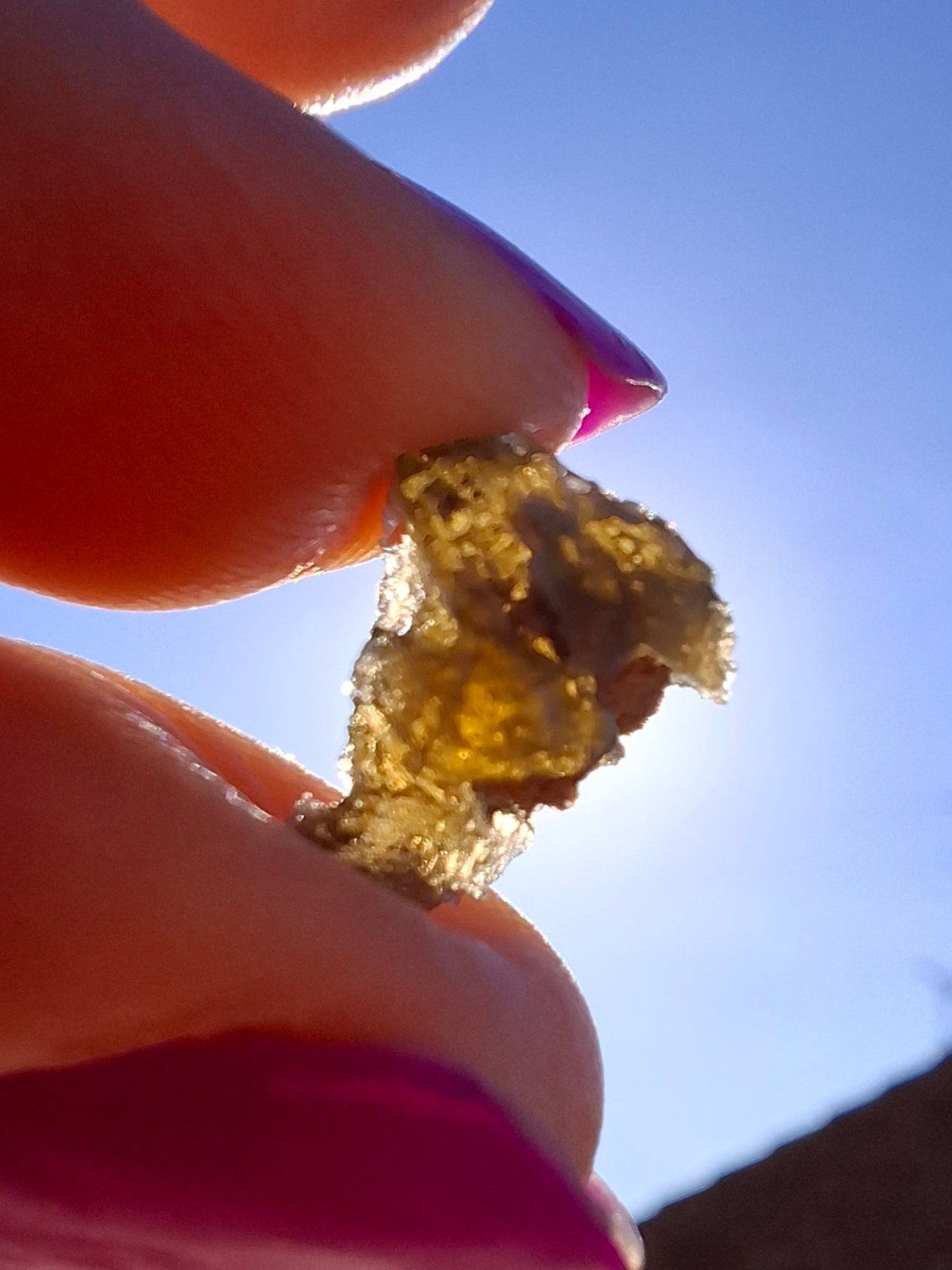 Moldavite Piece, 0.65g, Tektite (Ref: 1459)
