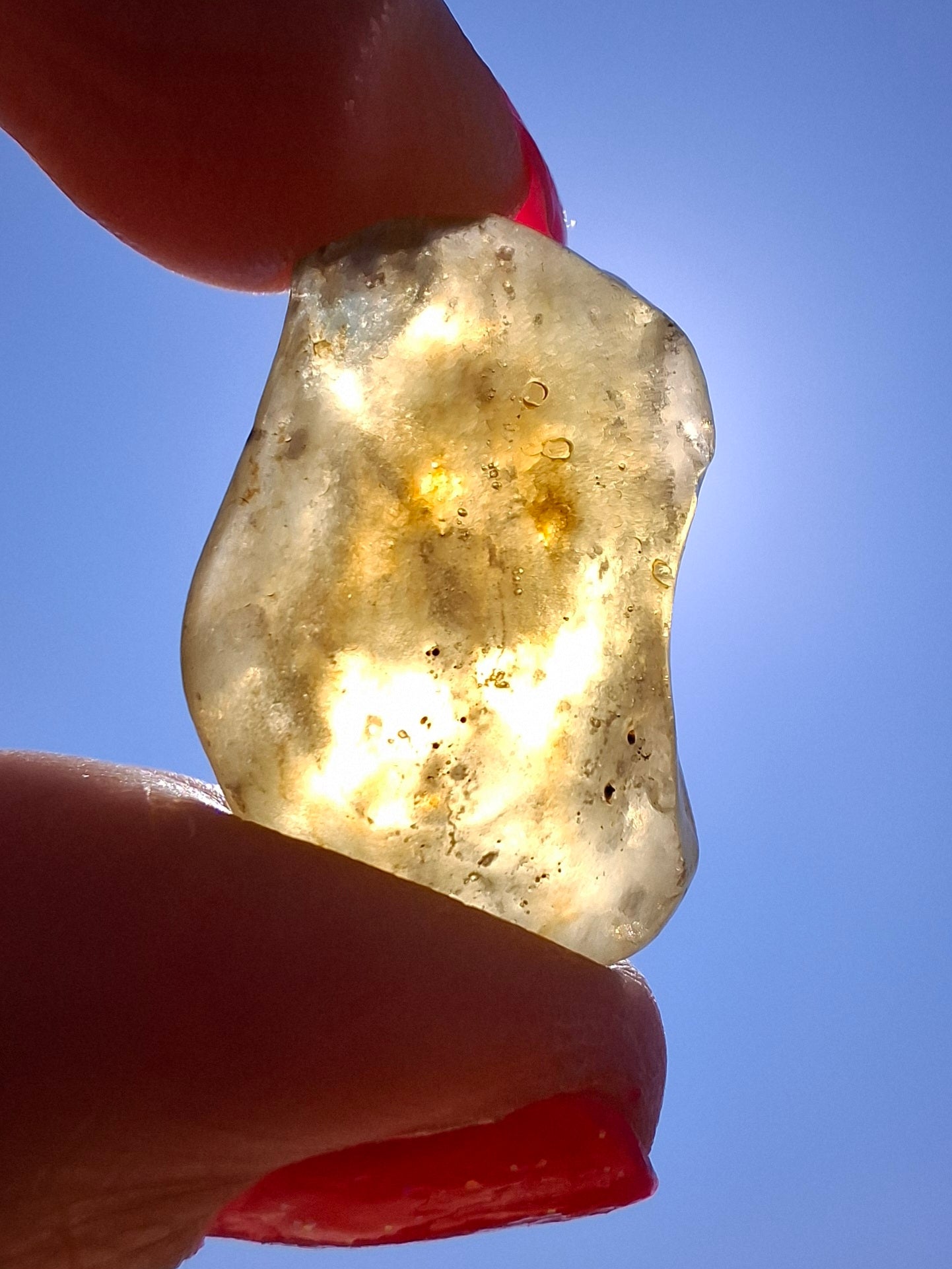 Libyan Desert Glass (darker) Piece, 6.82g, Tektite (Ref: L1365)