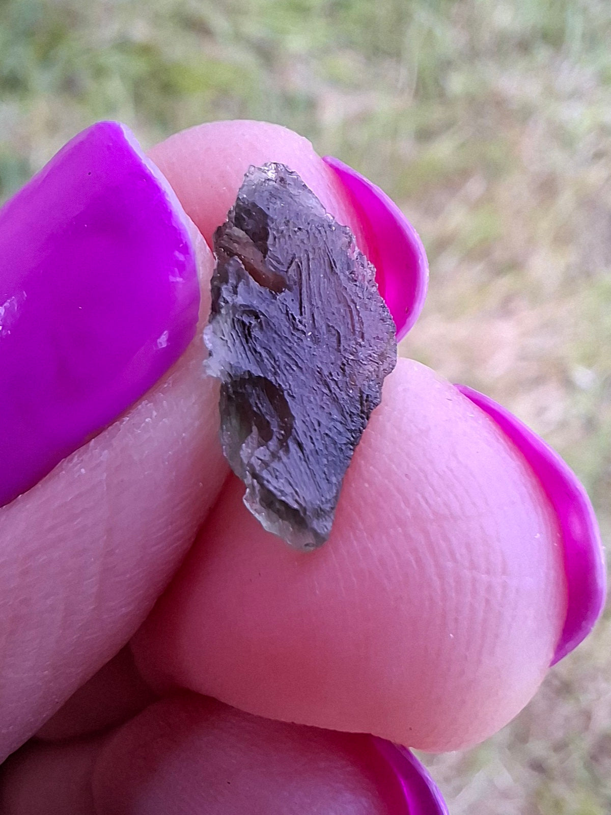 Moldavite Piece, 0.51g, Tektite (Ref: 1450)