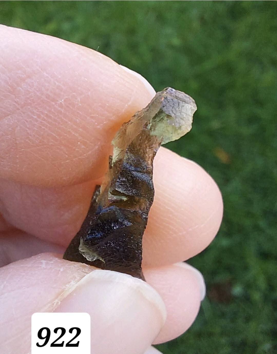 Moldavite Piece, 0.82g, Tektite (Ref: 922)