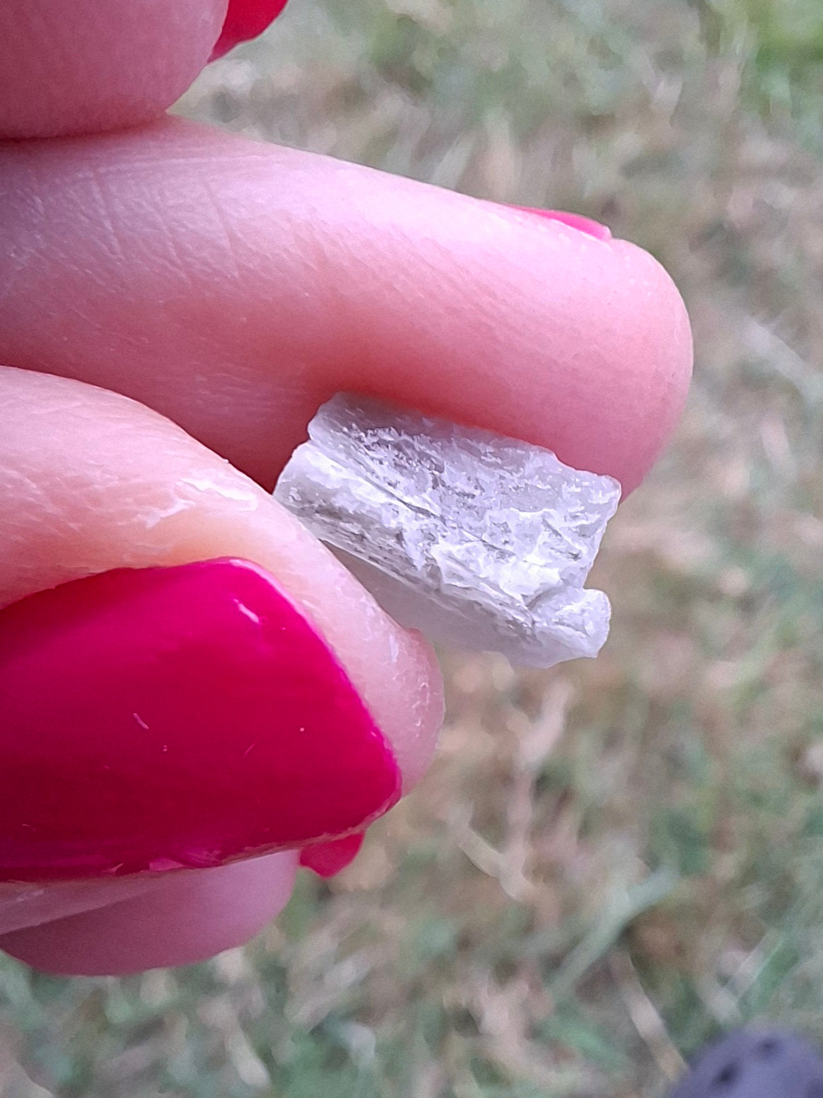 Moldavite tiny piece, SNOWFLAKE, FROSTED, BRUSNA, 0.18g, Tektite (Ref: 1496)