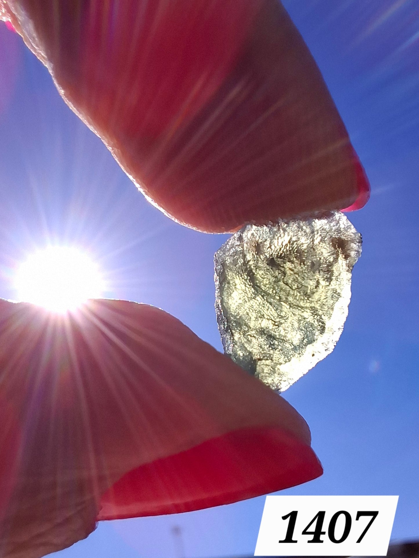 Moldavite Piece, 0.69g, Tektite (Ref: 1407)