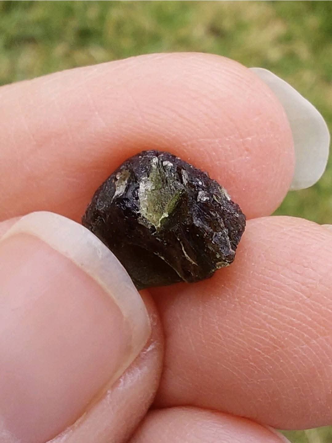 Moldavite Piece, 0.90g, Tektite (Ref: E209)