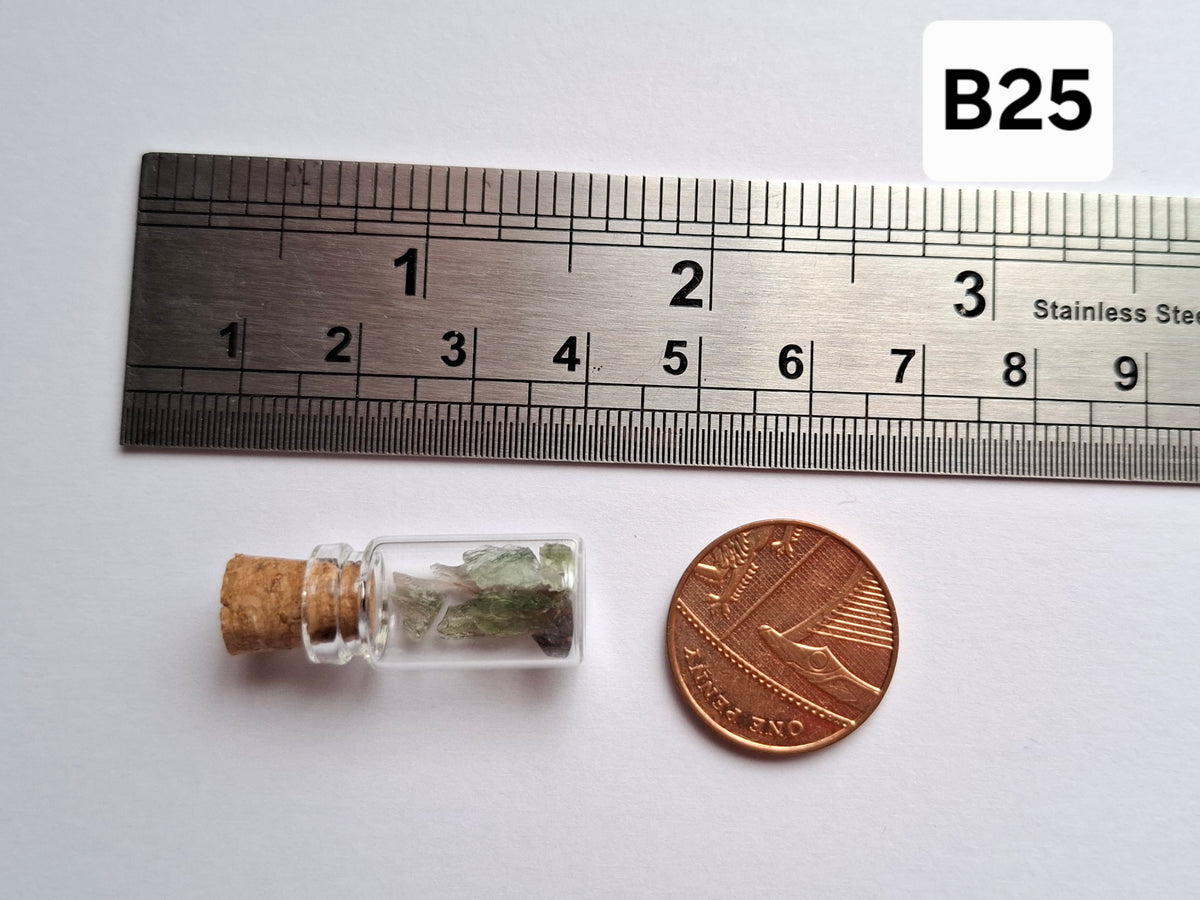 Moldavite Chips (0.50g) in 1ml Bottle, Tektite (Ref: B25)