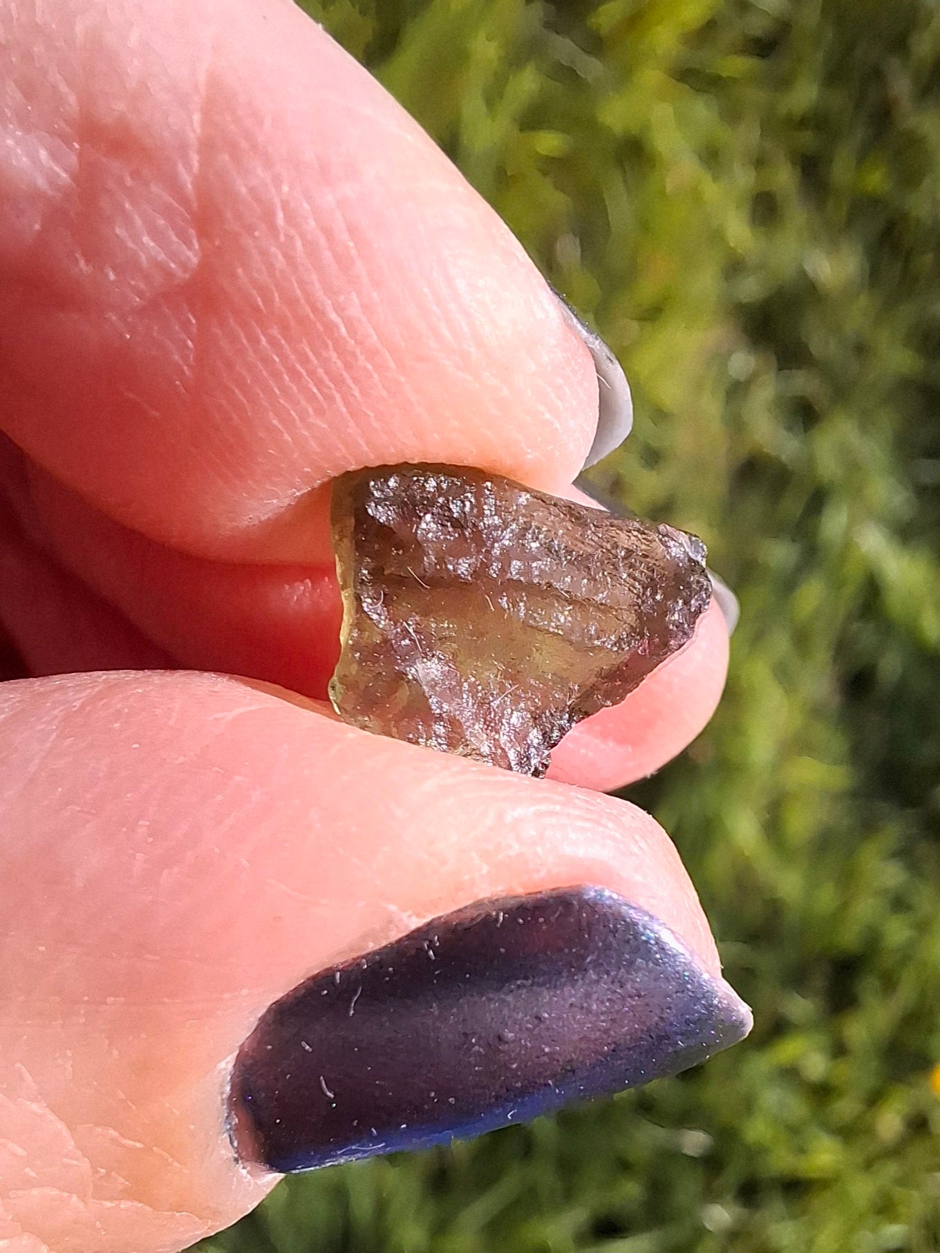 Moldavite Piece, 0.58g, Tektite (Ref: 1381)